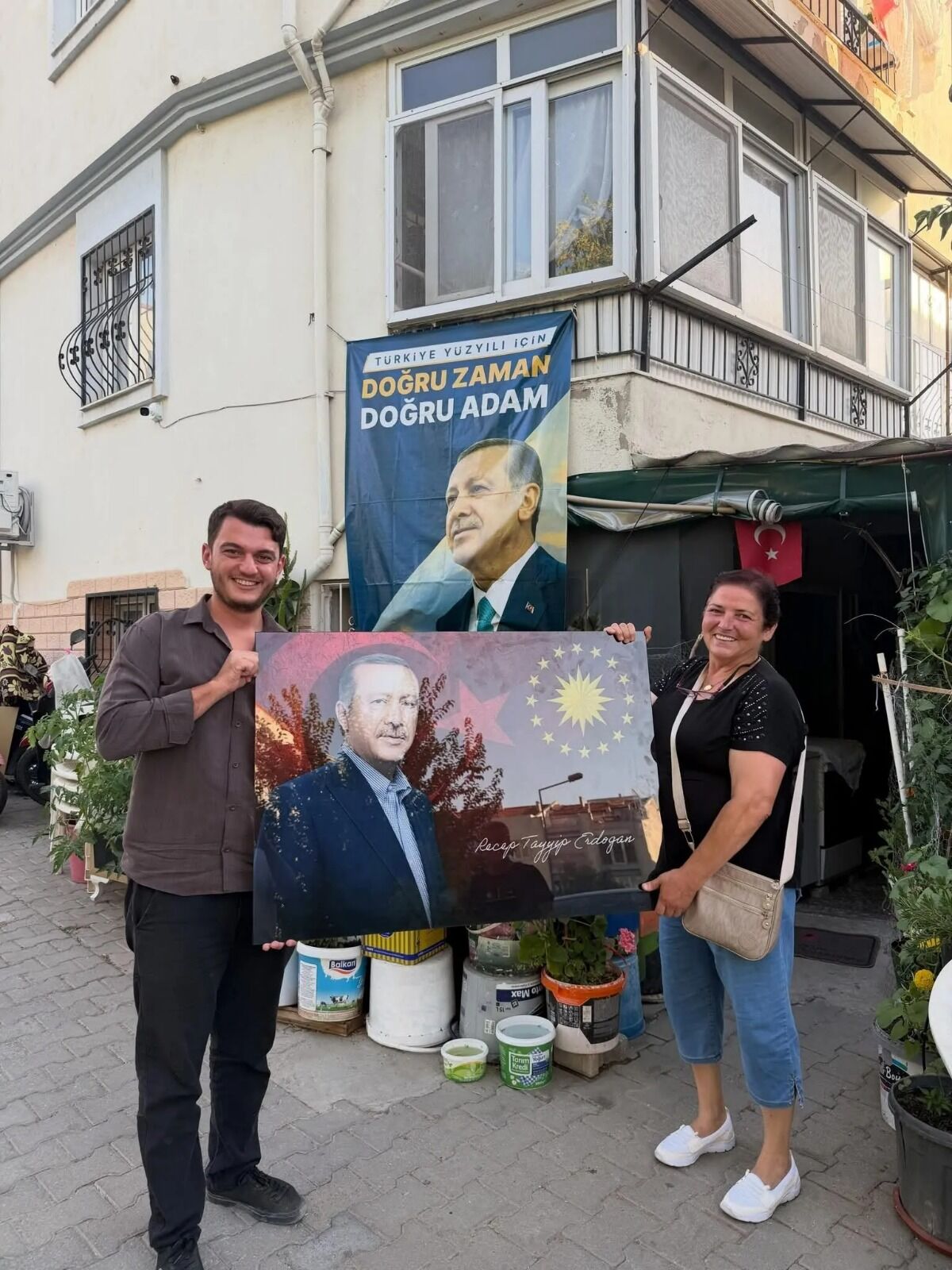Ak Partili Sarıbaş’tan Talebe Jet Hızıyla Dönüş Cumhurbaşkanı Erdoğan’a Olan Sevgiyi Karşılıksız Bırakmadı (1)