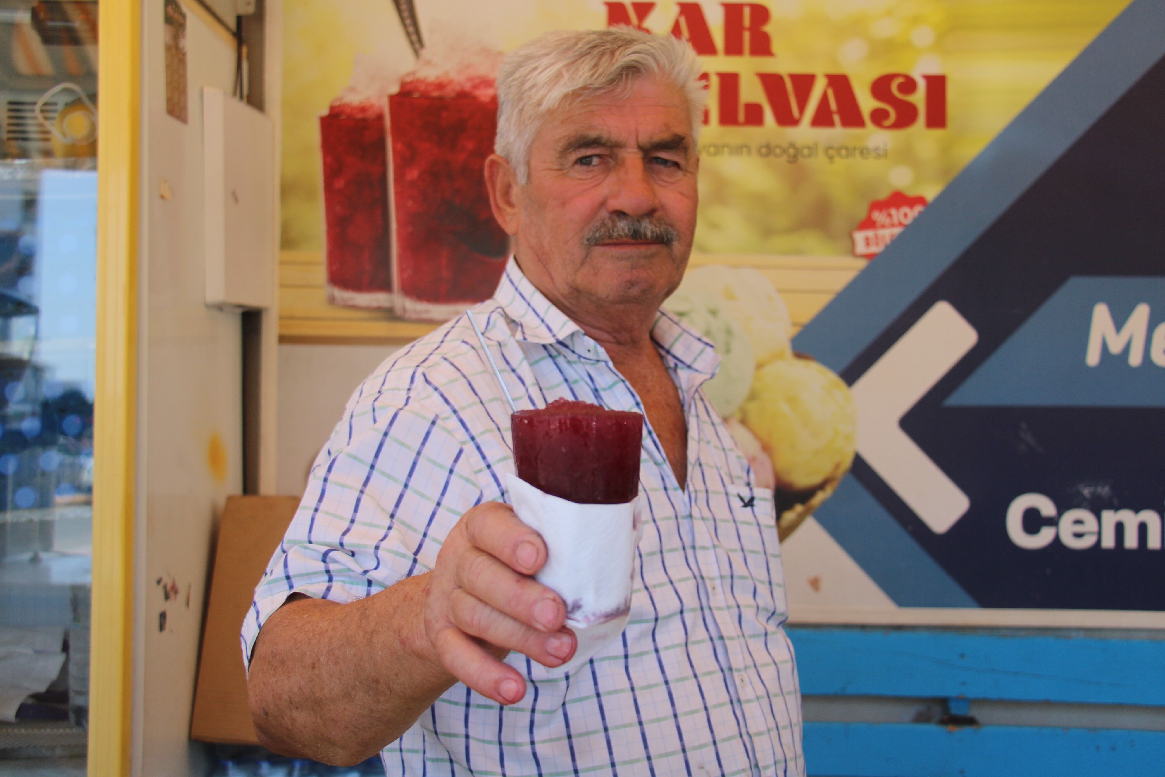 Aydın sıcağında buz gibi tatlı: Kar helvası