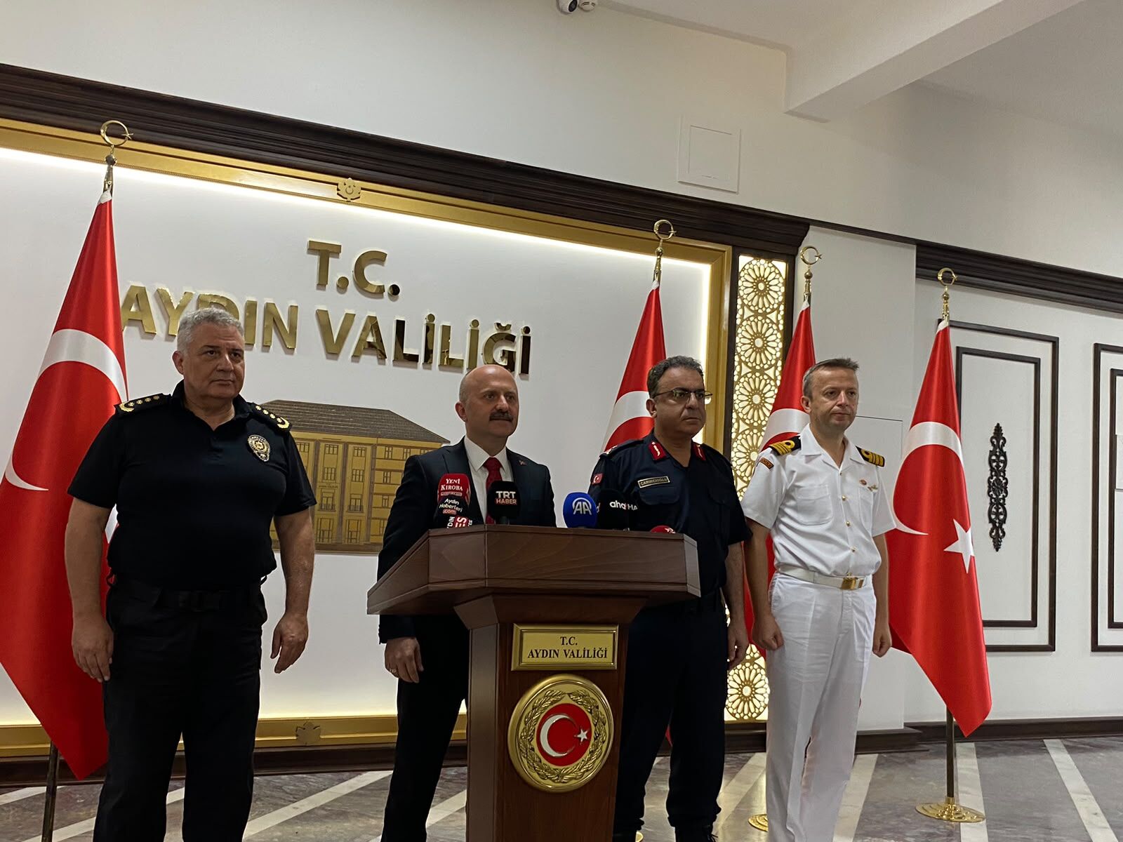 Aydın’da güvenlik güçlerinden yoğun mesai Vali Varol tek tek açıkladı