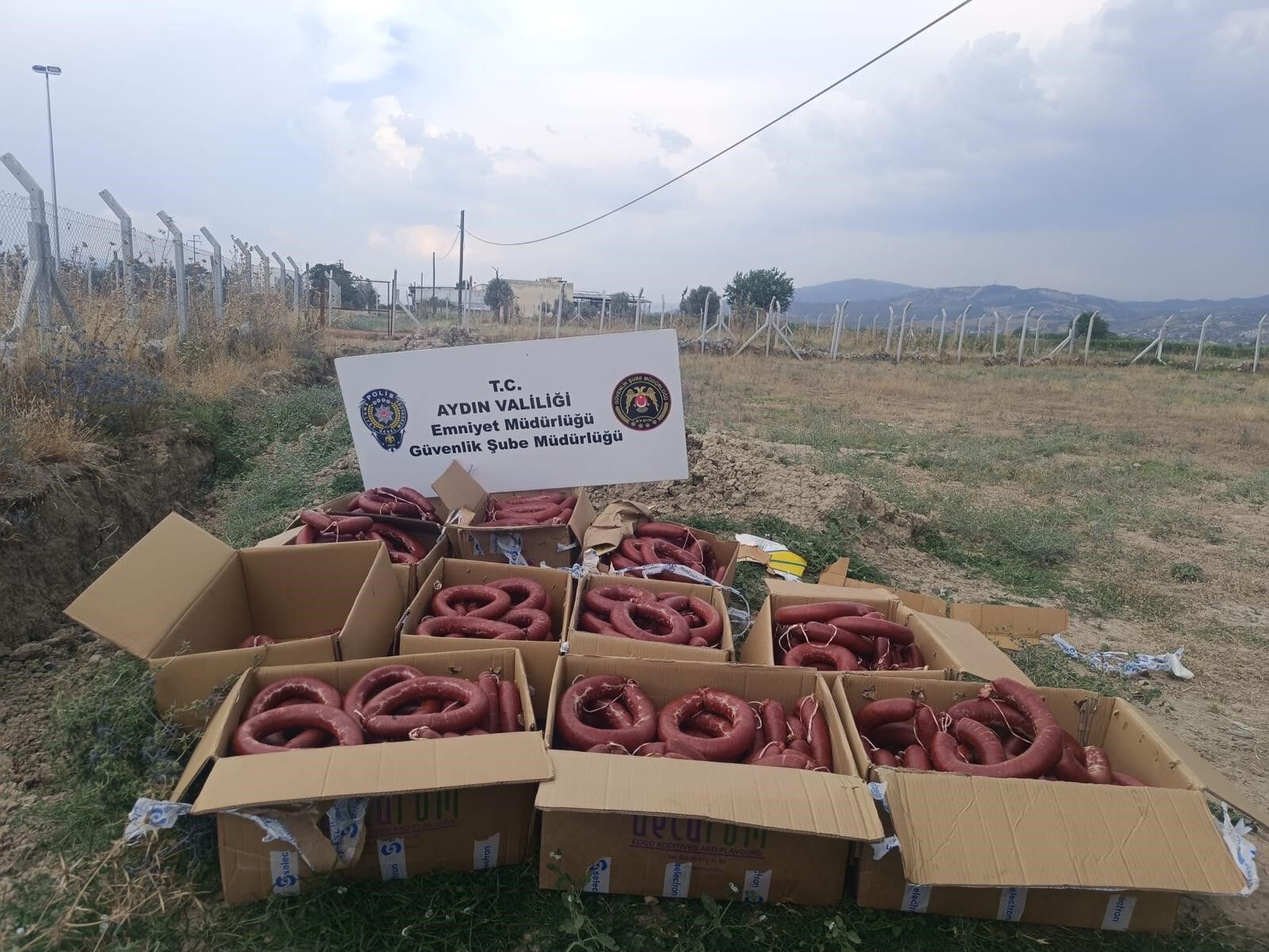 Aydın’da Sahte Gıdaya Polis Darbesi! Tonlarca Ürün Ele Geçirildi (7)