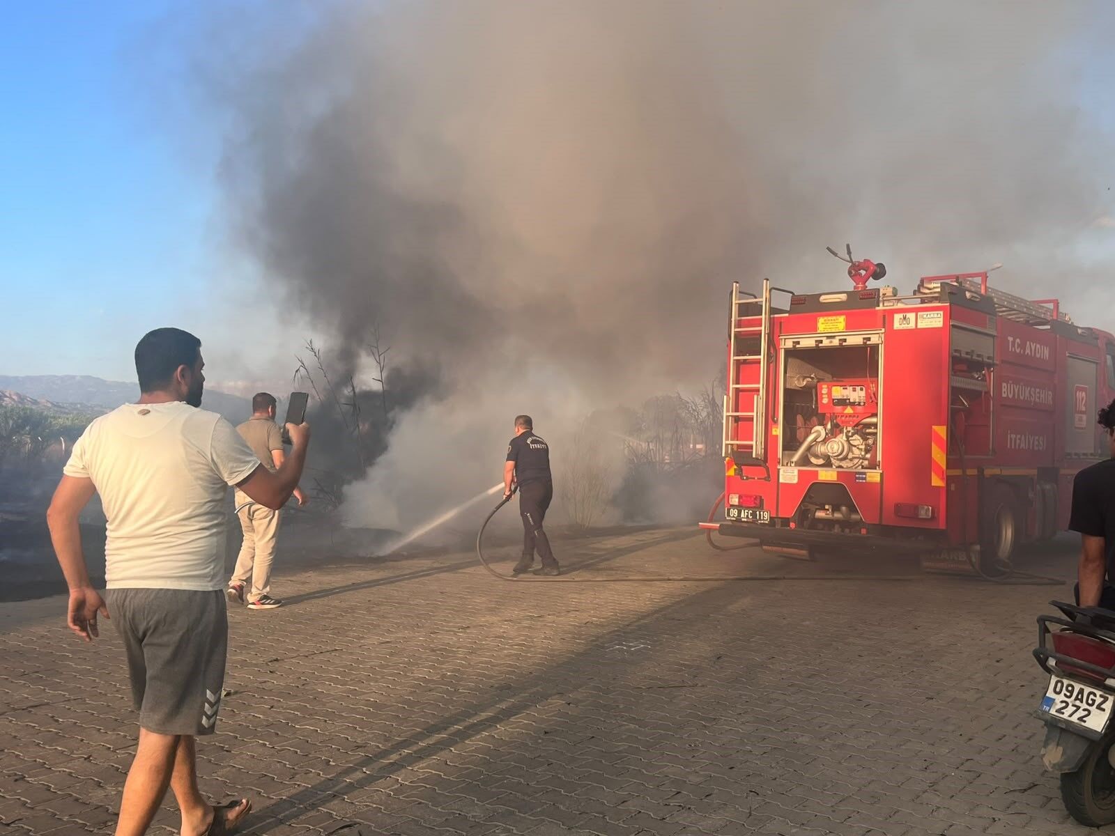 Aydın’da Yangın Paniği Alevler Hayvan Ağılına Sıçradı (3)