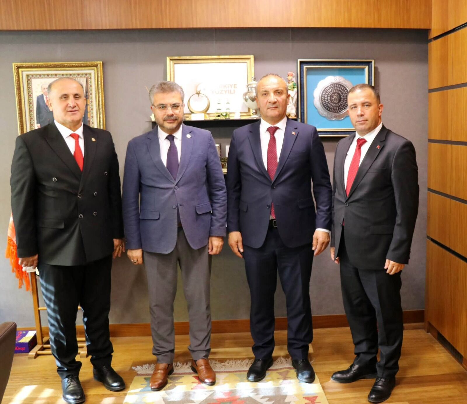 Aydın'dan Tbmm'ye Ziyaret Trafiği Ak Parti Milletvekilleri Savaş Sarıbaş Ve Özmen’le Görüştüler (4)