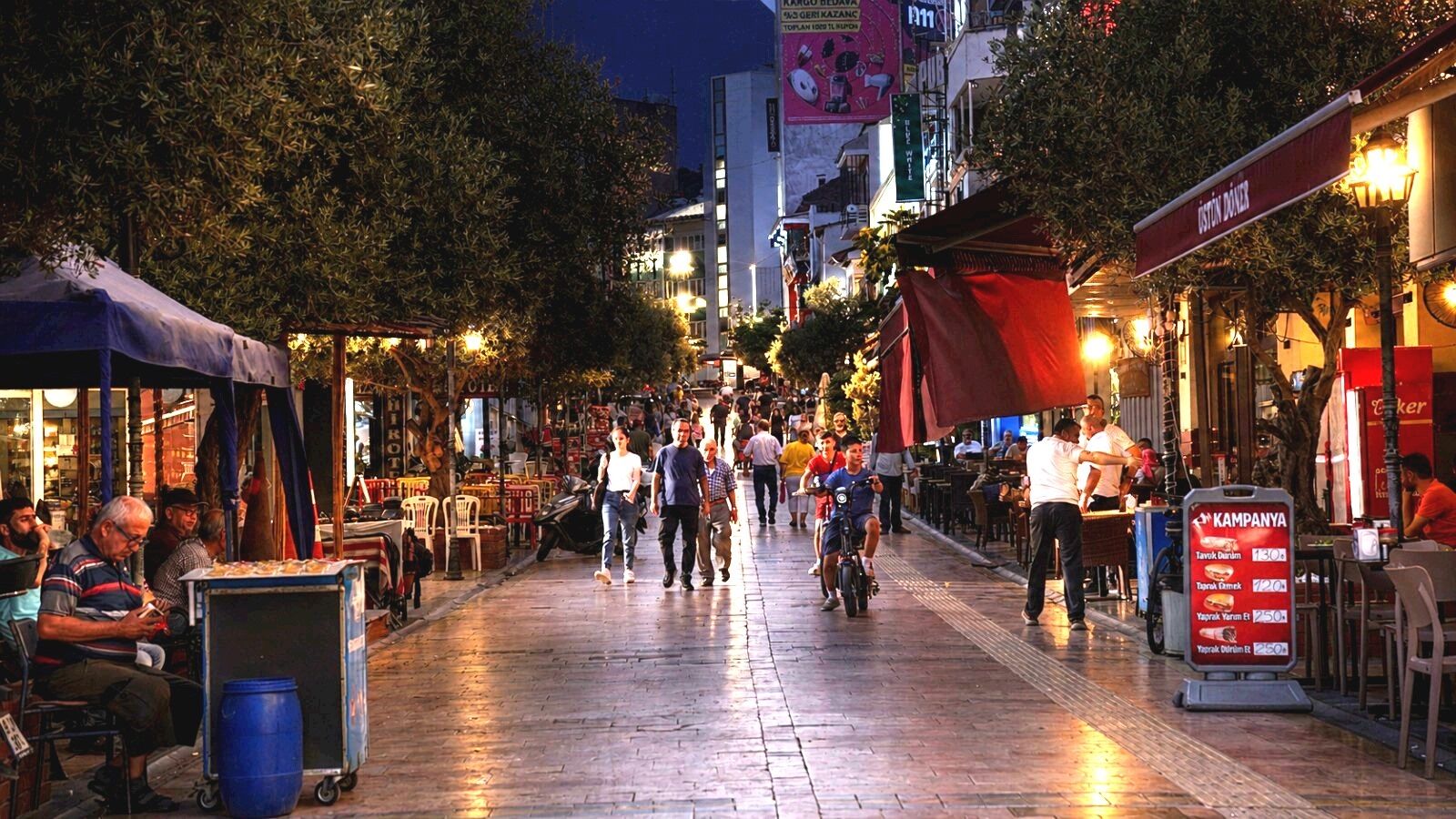 Aydinin Sevgi Yolu Esnafi Parayi Gece Kazaniyor Aydinli Esna 680539 05A93A