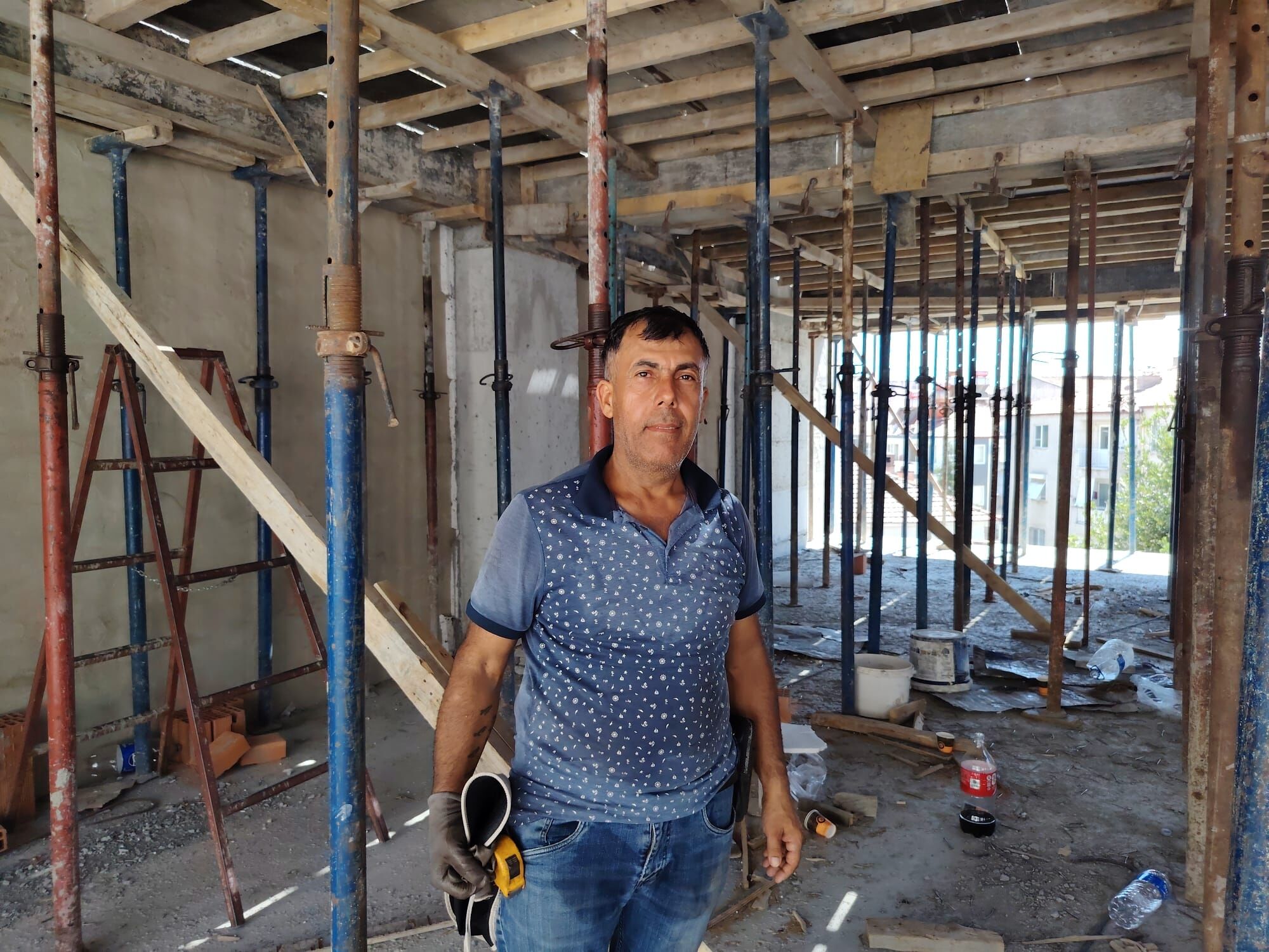 Aydın’ın sıcağı inşaat işçilerini zorluyor