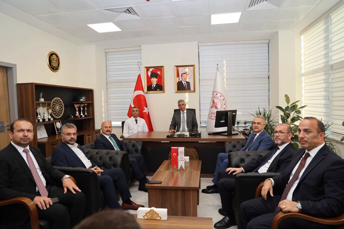 Bakan Memişoğlu’ndan Çine Devlet Hastanesi’ne Ziyaret (1)