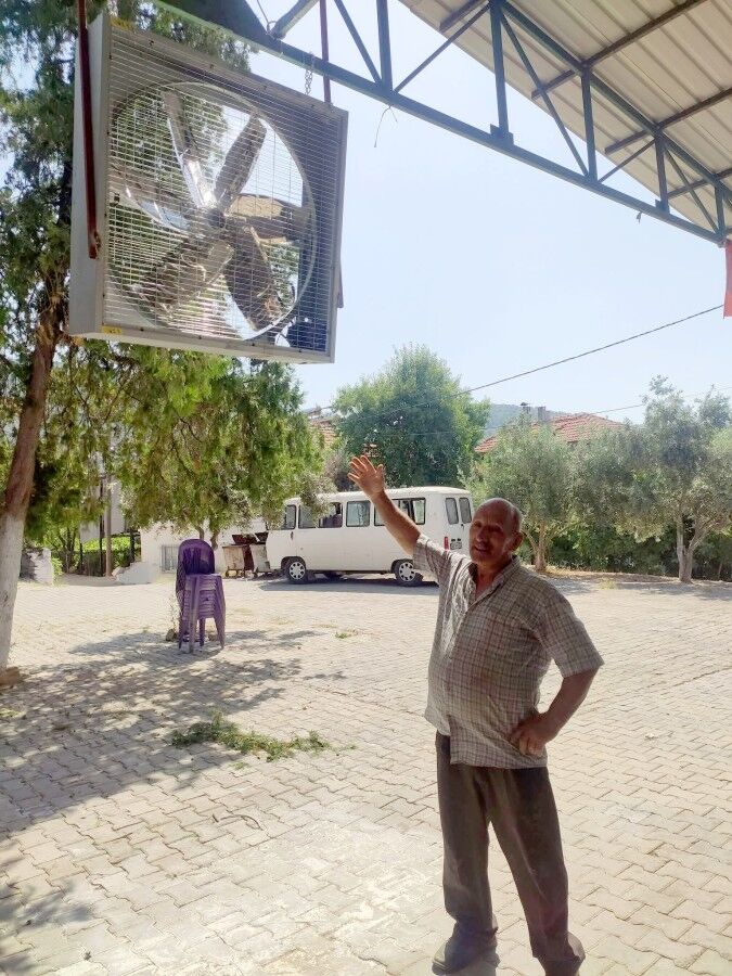 Baskan Ozel Muhtarlarin Taleplerini Yerine Getiriyor 681021 B653A6