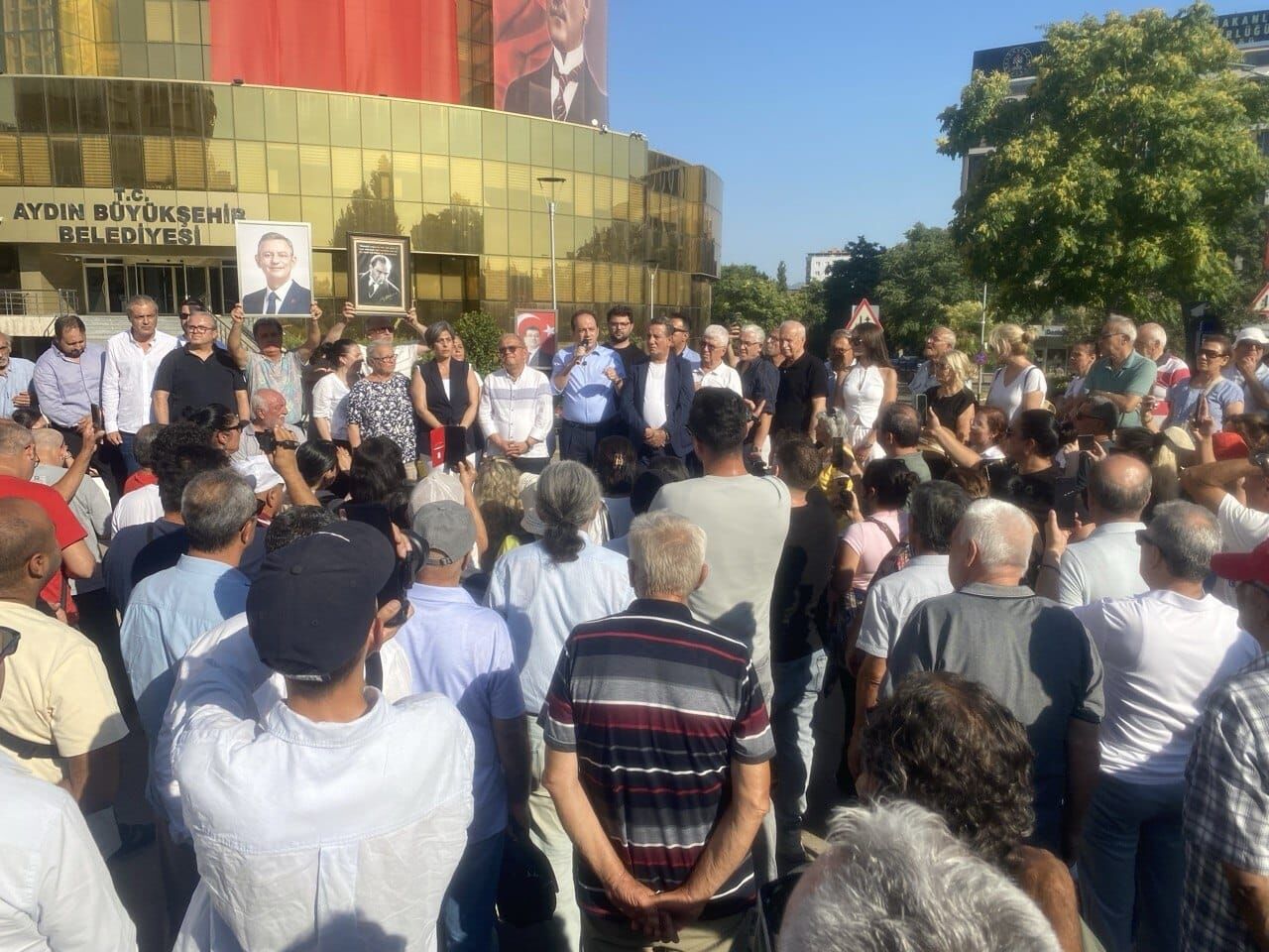 Başkan Yetişkin Ve Beraberindekiler De Yeni Parti’ye Geçti Bir Yanımız Hüzün Dolu Bir Yanımız Bahar Bahçe (3)