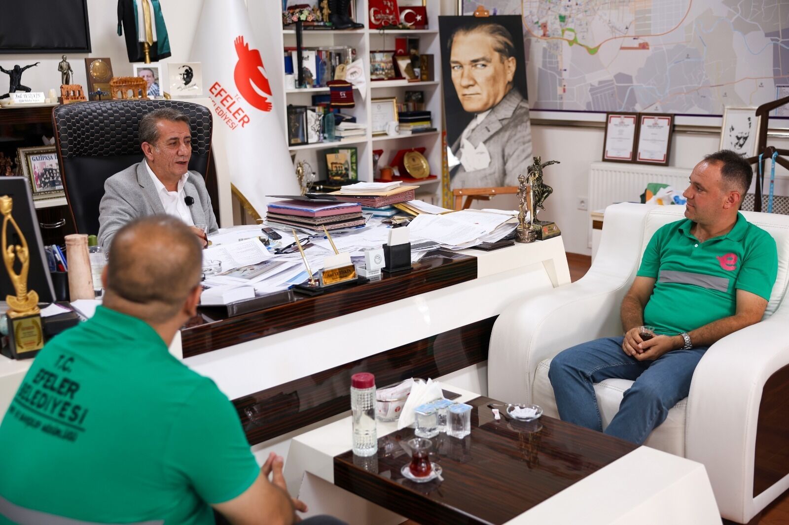 Başkan Yetişkin’den Hayat Kurtaran Personele Anlamlı Hediye (1)