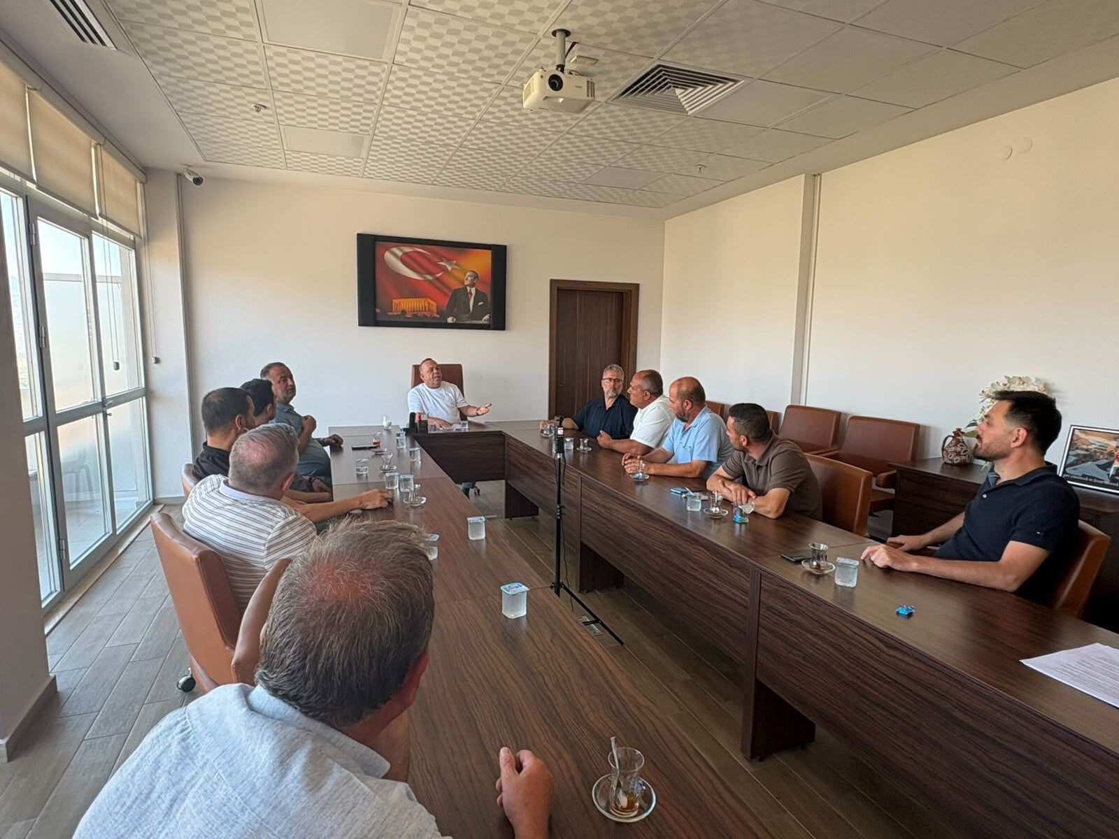 Bozdoğan’da Başkan Özel muhtarlarla buluştu