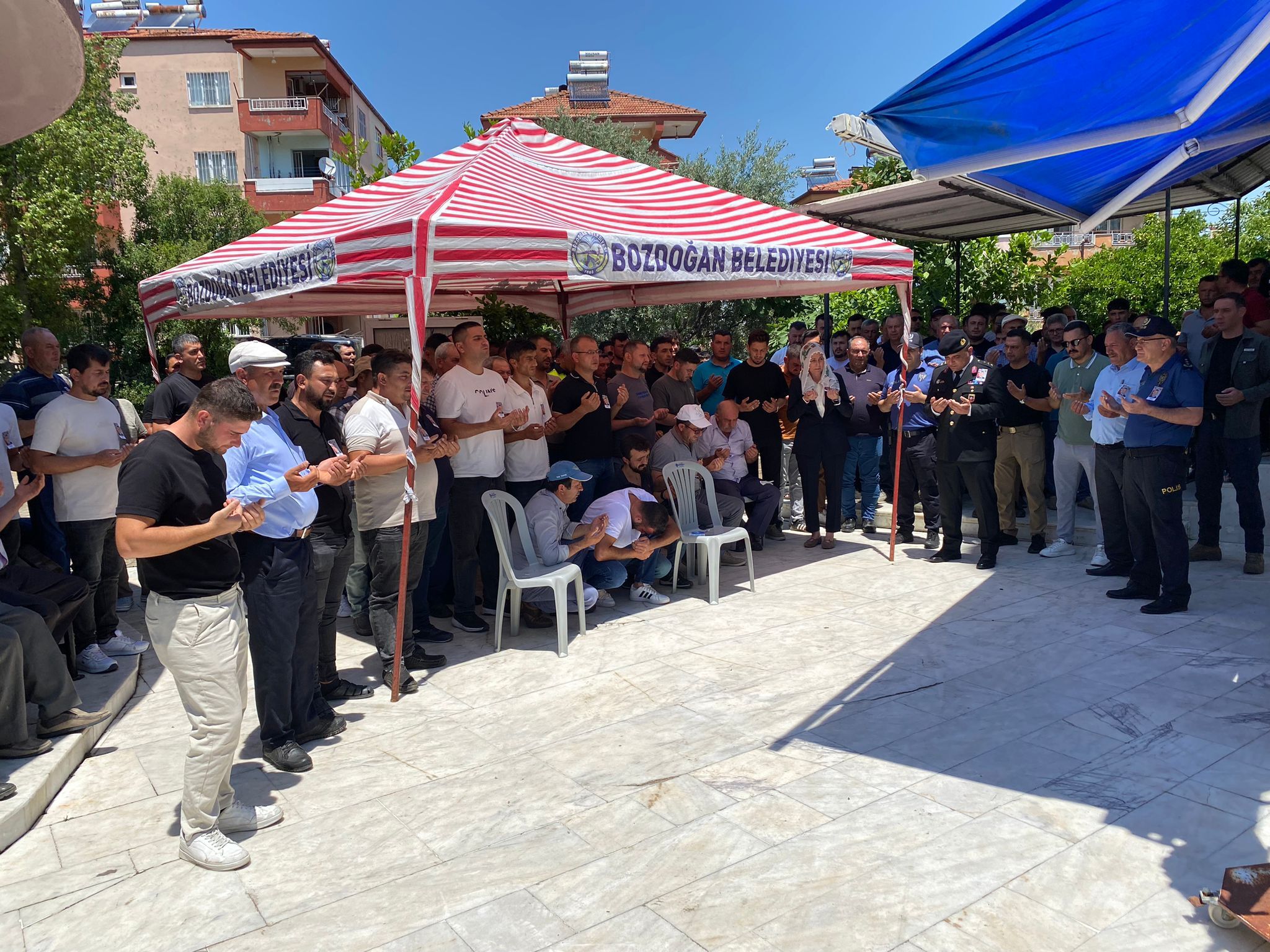 Bozdoğan'da Hayatını Kaybeden Uzman Çavuş Için Askeri Tören! Silah Arkadaşları Omuzlarında Taşıdı (3)