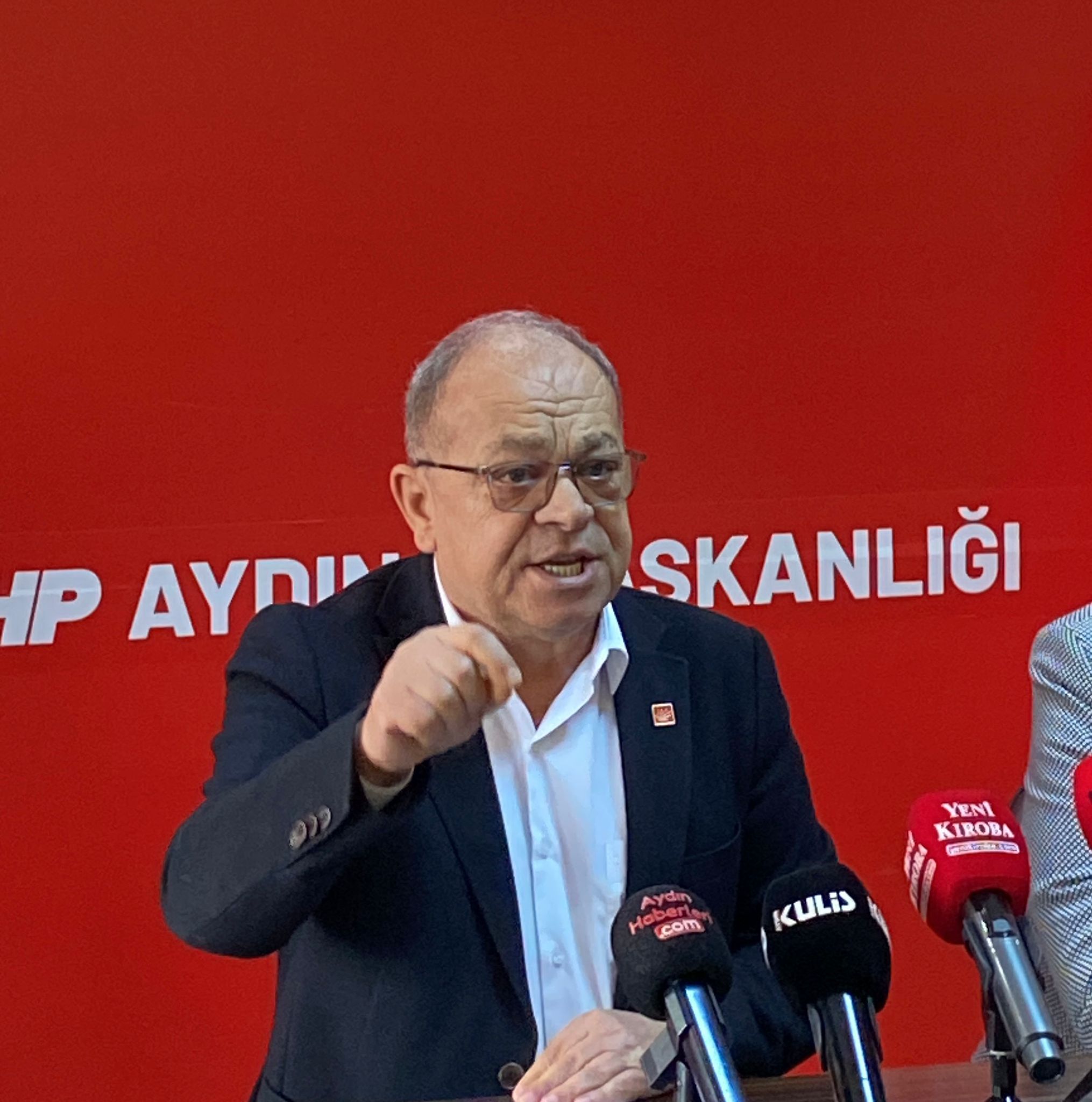 CHP Aydın İl Başkanı Saatçı topun ağzında! “İhraç edilsem de kararı tanımayacağım”