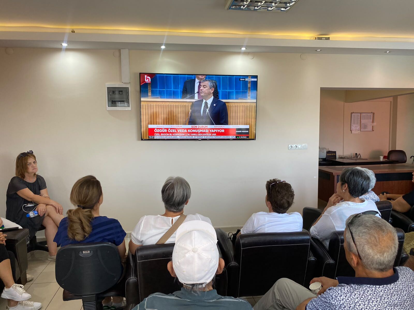 Chp Aydın'da Heyecanlı Takip Özgür Özel Chp'ye Veda Ediyor! (4)