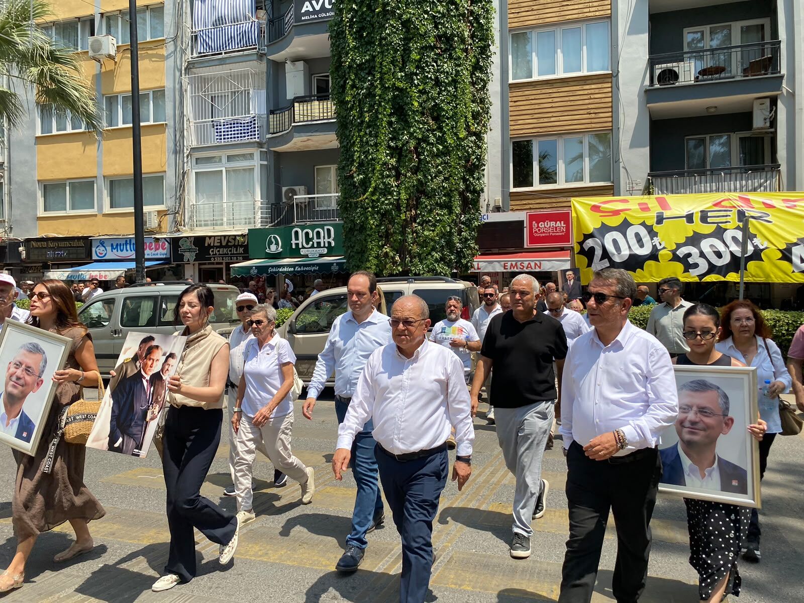CHP Aydın’da toplu istifa! Hikmet Saatçı: “Yeni bir iktidar meşalesi yakıyoruz”