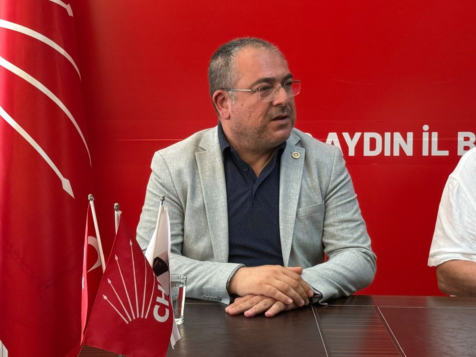 Chp’li Karakoz Ve Saatçı'dan Sert Tepki Gerekirse Çadır Kurar, Mücadelemizi Orada Da Sürdürürüz (1)-1