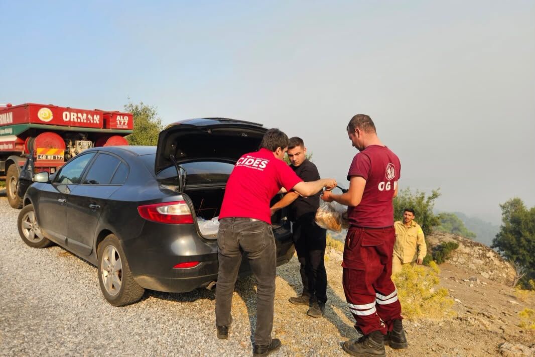 Çine’de Yangına Karşı Büyük Dayanışma (2)
