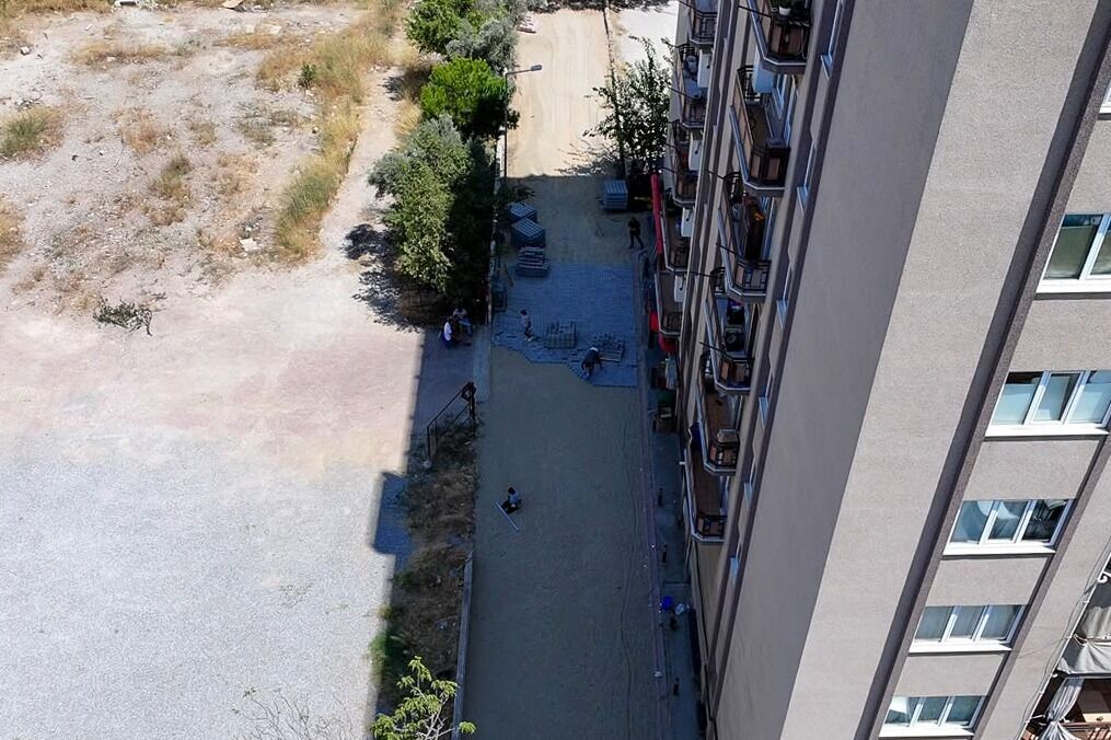 Efeler Belediyesi Yol Calismalarina Devam Ediyor Okul Yolund 682551 26E6F4