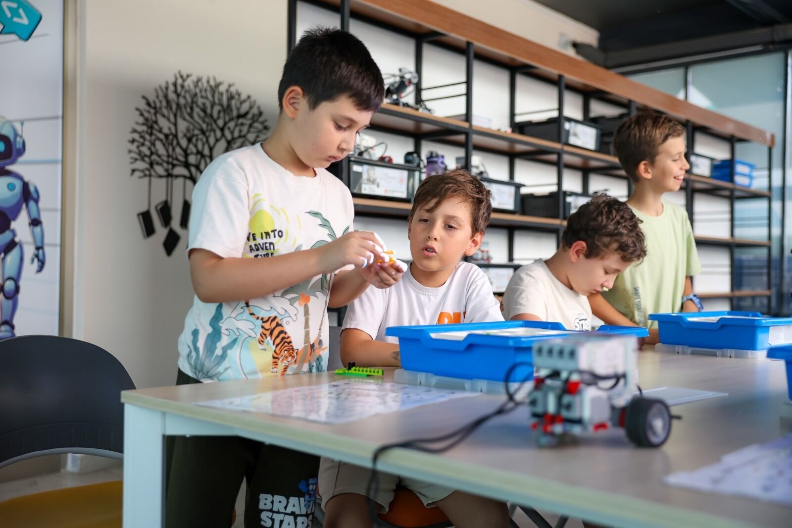 Efelerde Gelecegin Yazilimcilari Yetisiyor Dijital Genclik M 678302 E7E1B0