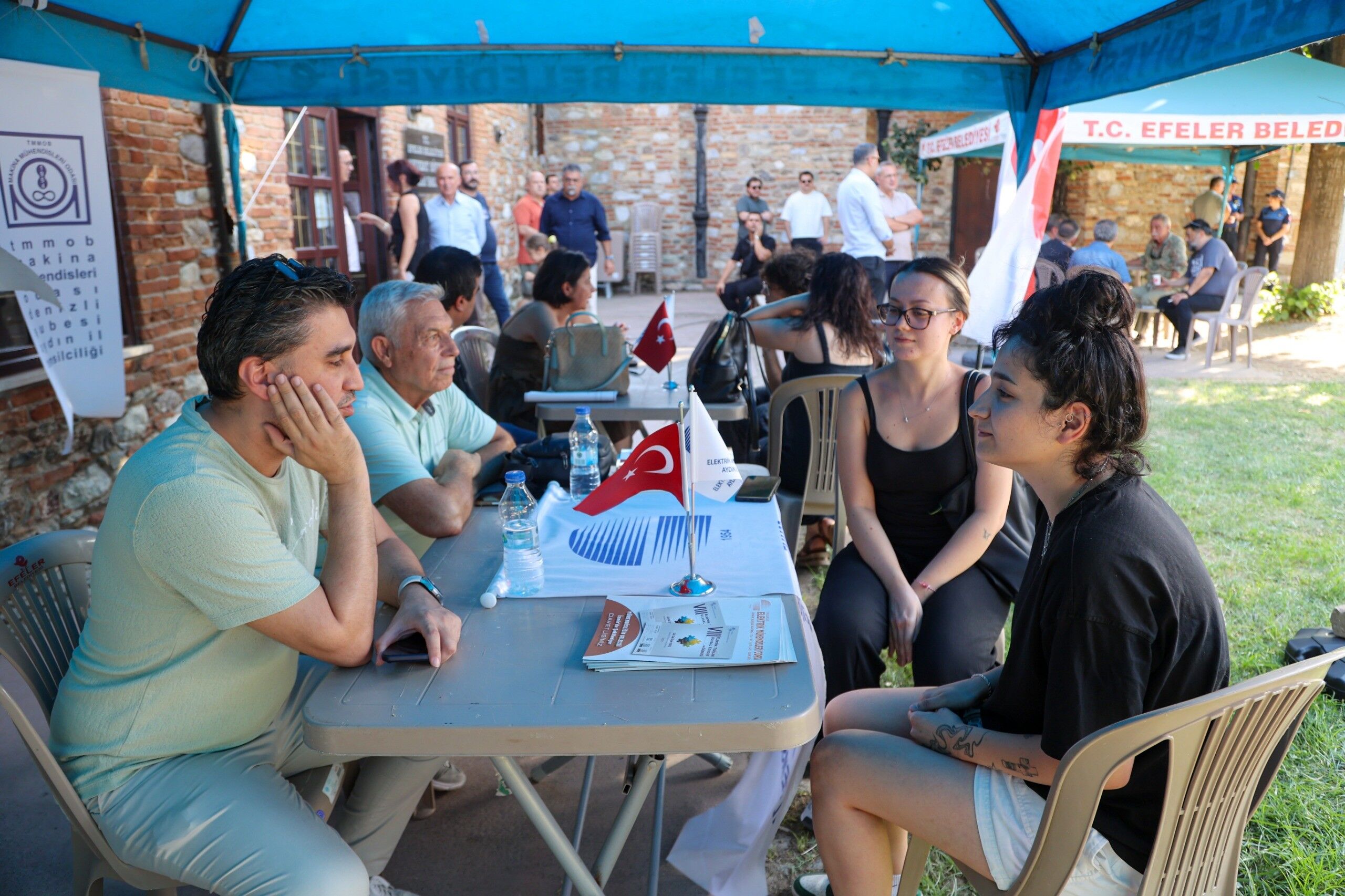 Efeler’de ‘Kariyer Günleri’ Başladı Gençler Meslekleri Uzmanlarından Dinliyor (4)