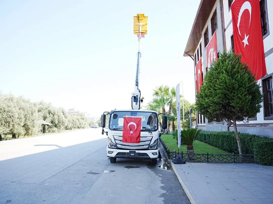 Germencik Belediyesi’nin Yeni Aracı Hizmete Hazır Başkan Zencirci Tbb Başkanı Seçer’e Teşekkür Etti (4)