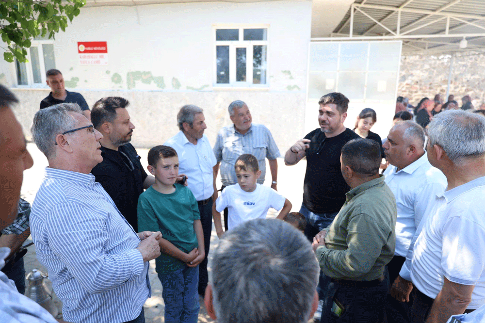 Karahallı’da Başkan Tetik’e sevgi seli