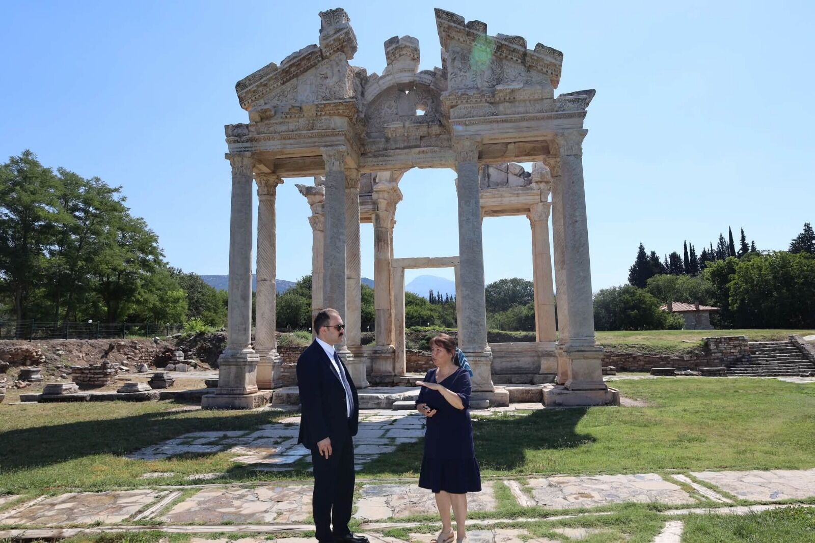 Kaymakam Battal’dan Afrodisias’a yakın takip