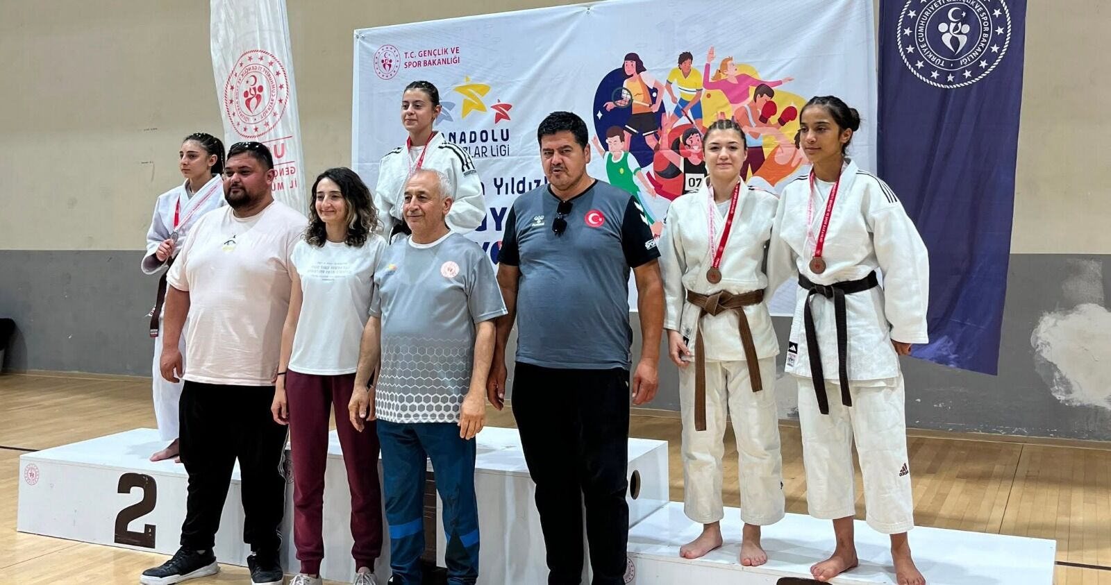 Koçarlı’nın Judocularından Uşak’ta Büyük Başarı 3 Madalya Kazanıp Yarı Finali Garantilediler (3)