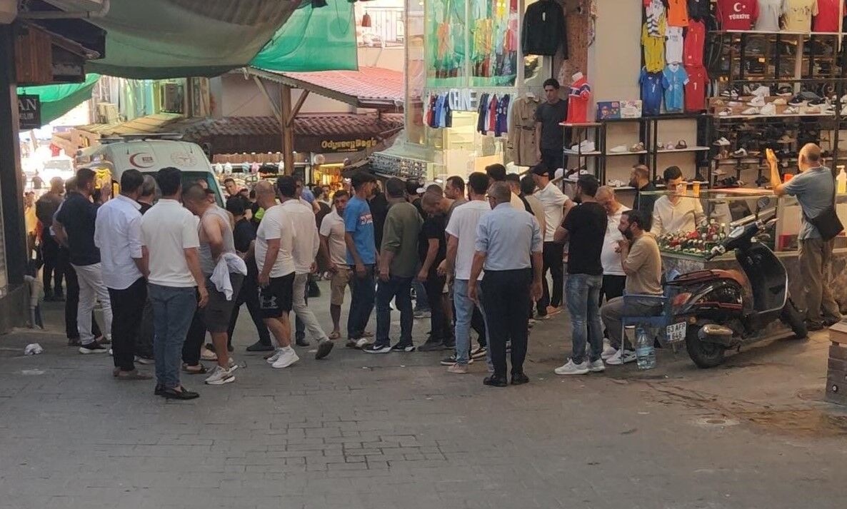 Kuşadası’nda Esnaf Kavgası! 6 Kişi Adliyeye Sevk Edildi 2 Kişi Tutuklandı (1)