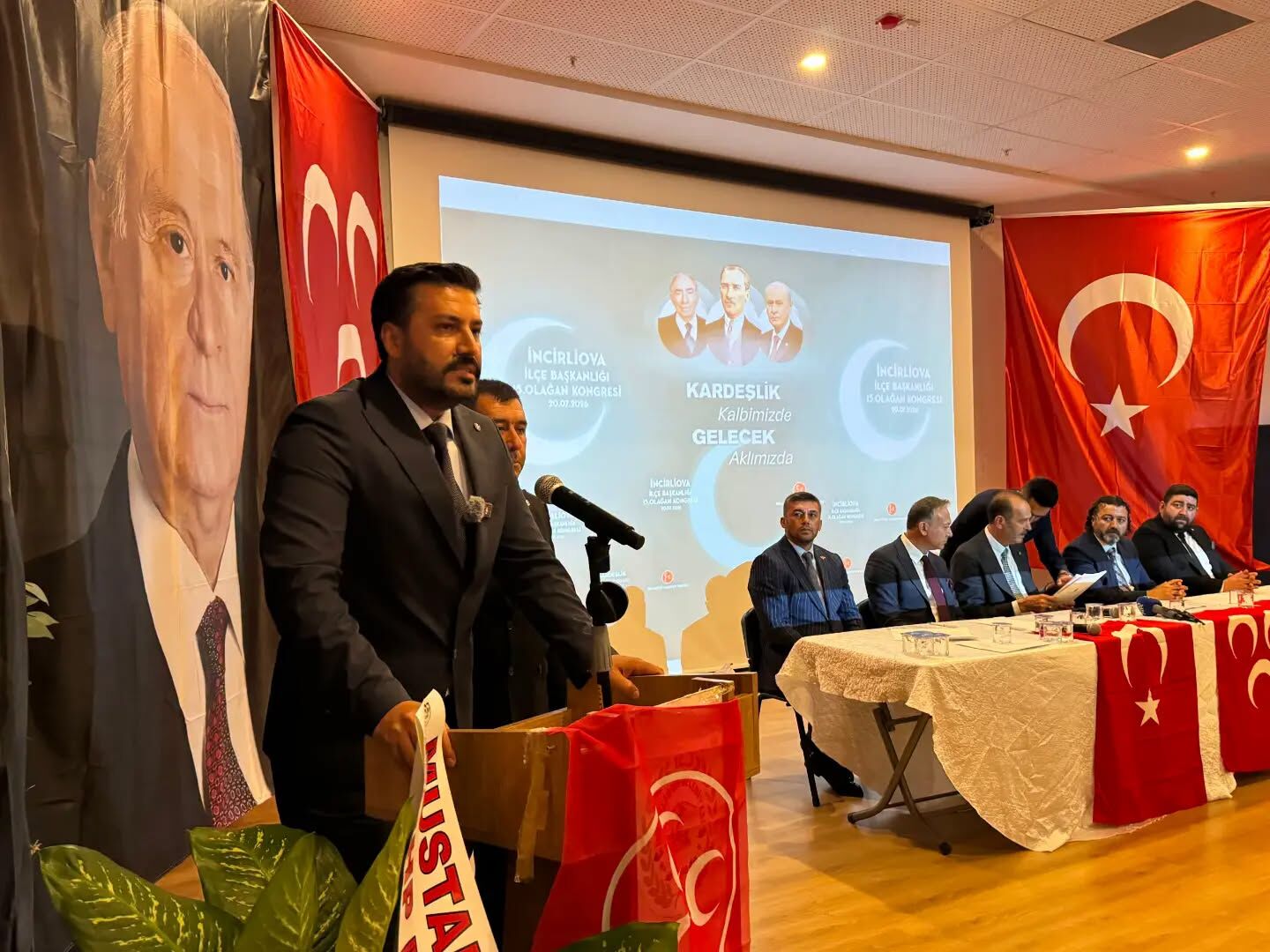 MHP Aydın'da ilçe kongrelerini tamamlıyor 13 ilçede seçim yapıldı 5 kongre kaldı