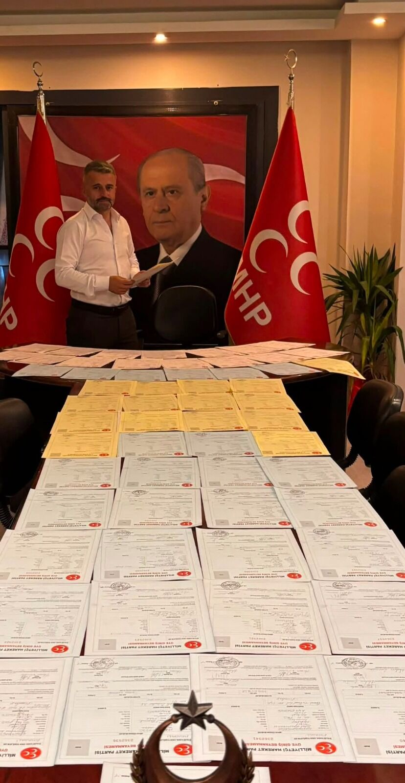 MHP Kuşadası'nda üye patlaması yaşanıyor