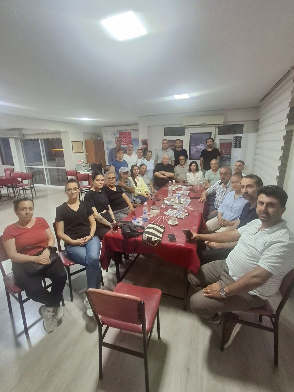 Myk Kararı Sonrası Chp Nazilli’de Hareketlilik Ökmen Ve Yönetimi Ilçe Başkanlığında Nöbete Başladı (1)