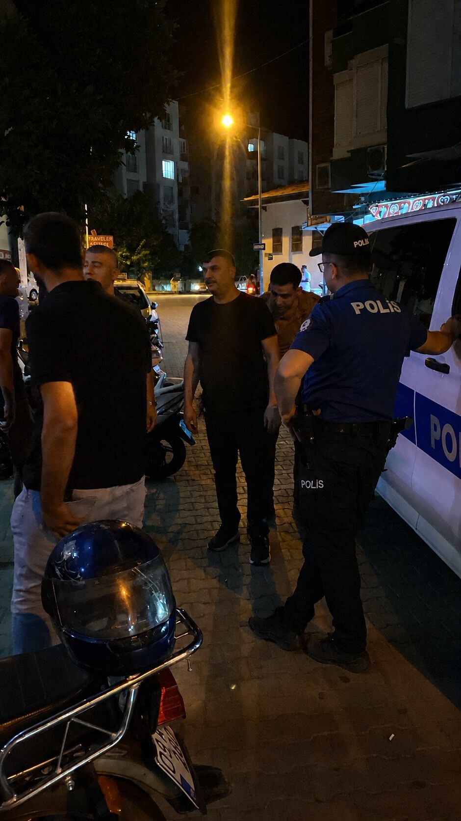 Nazilli'de Bıçaklı Kavga Kanlar Içerisinde Yerde Kaldı (2)