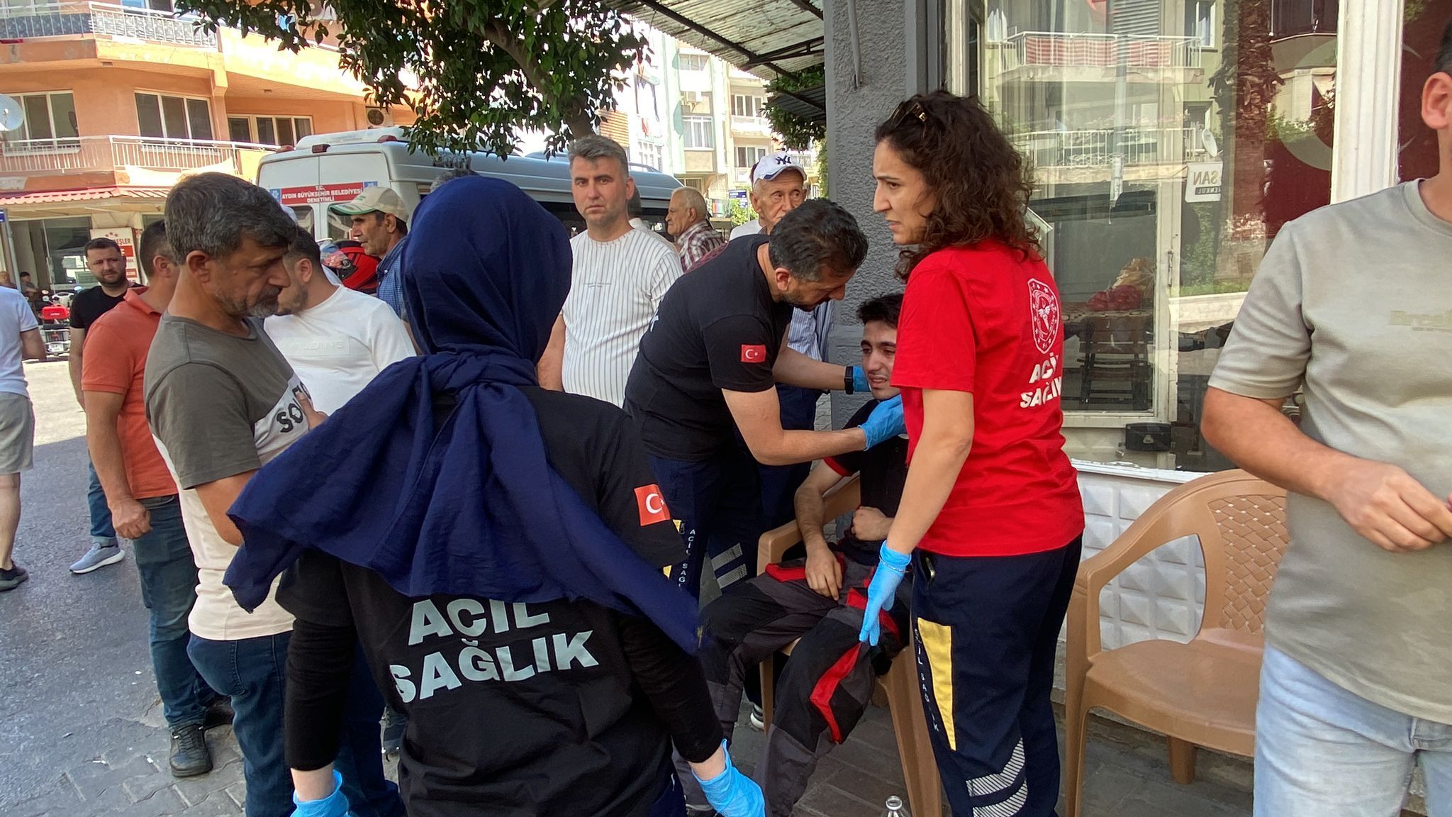 Nazilli'de cip ile motosiklet çarpıştı! Faciadan dönüldü