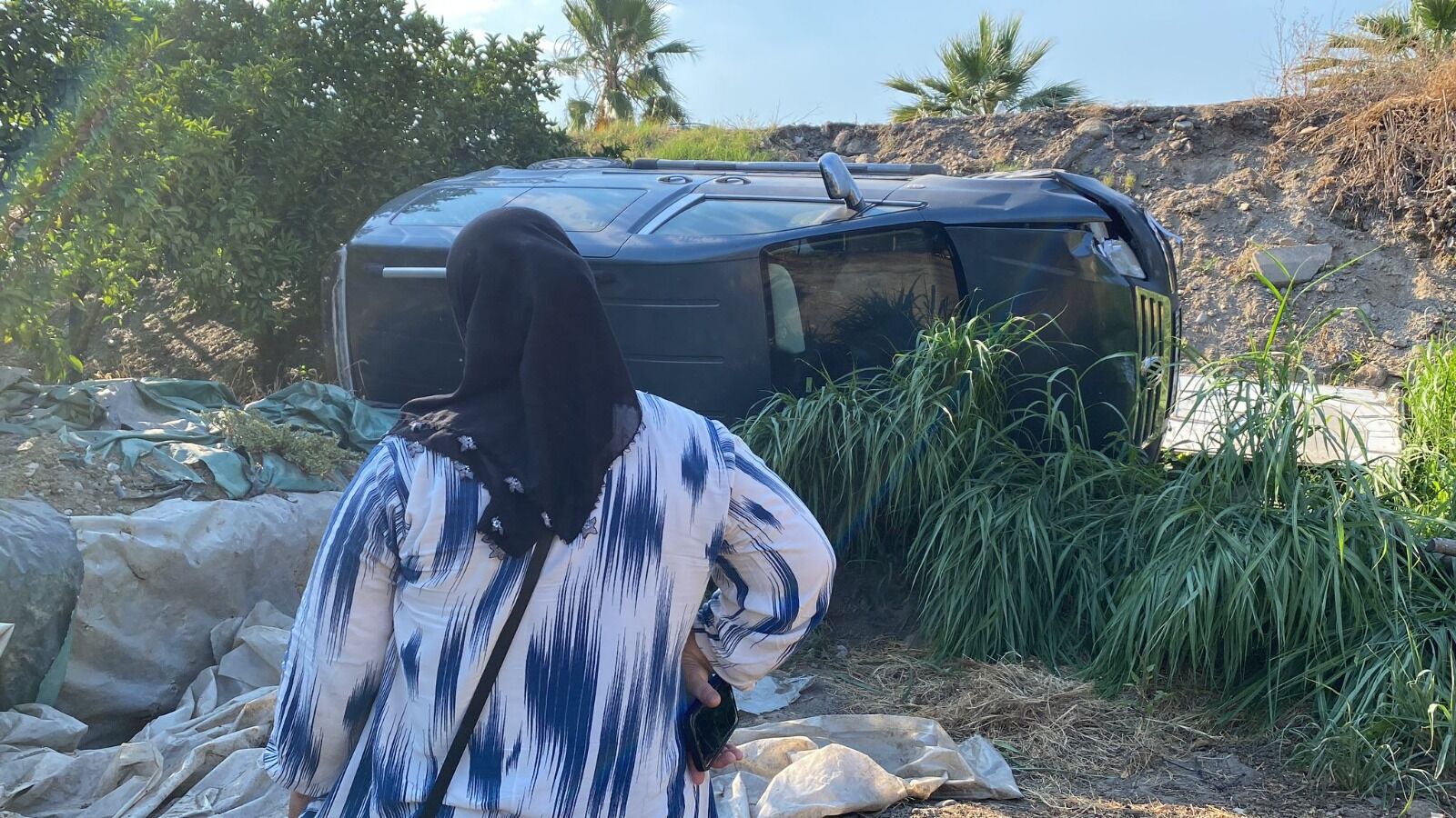 Nazilli’de Kontrolden Çıkan Araç Çiftliğe Daldı! Sürücü Tedaviyi Kabul Etmedi (1)