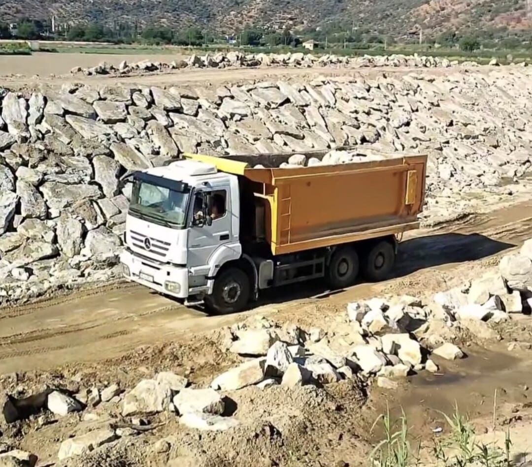 Söke’deki Kisir Çayı'nda Taş Tahkimat Çalışması Başladı İstimlak Için Görüşmeler Yapılacak (1)