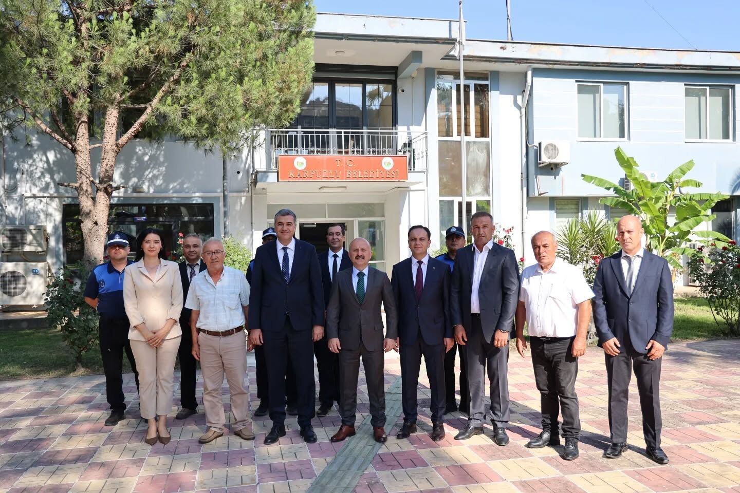 Vali Varol’un Bugünkü Durağı Karpuzlu Oldu Kurum Ziyaretlerinin Yanı Sıra Esnafla Da Bir Araya Geldi (7)
