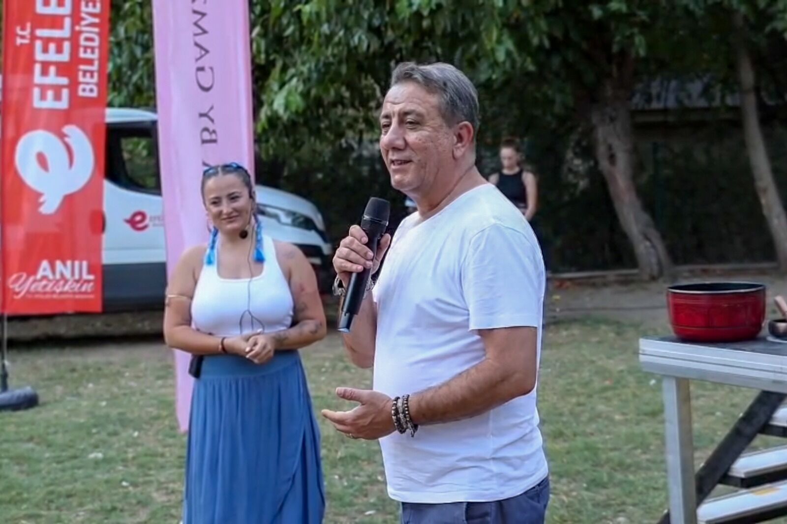 Yetişkin, vatandaşları yoga etkinliğinde buluşturdu