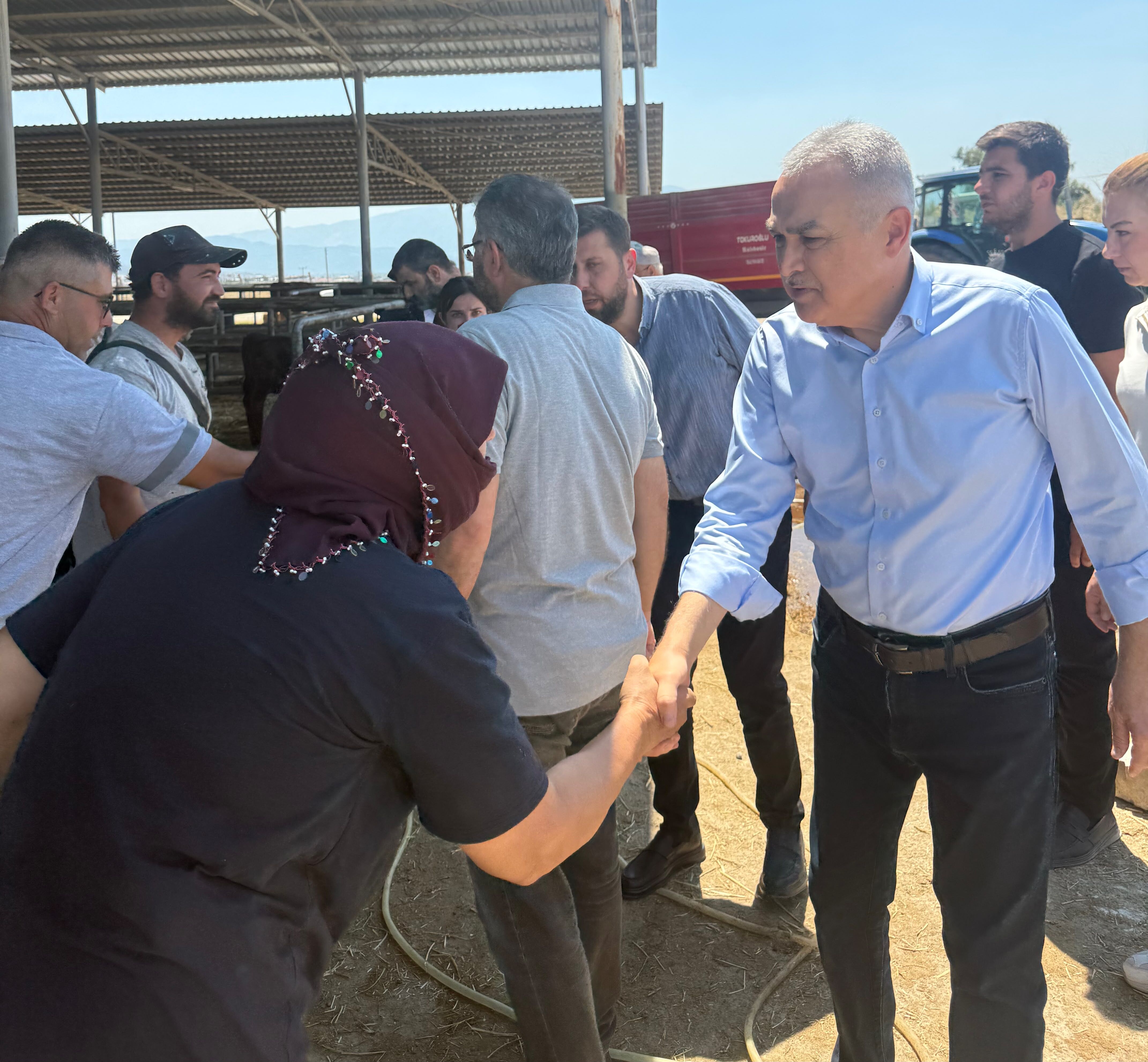 Ak Parti Aydın Heyeti Çine Hayvan Pazarın’da! Gelişmeleri Yerinde Incelediler (4)