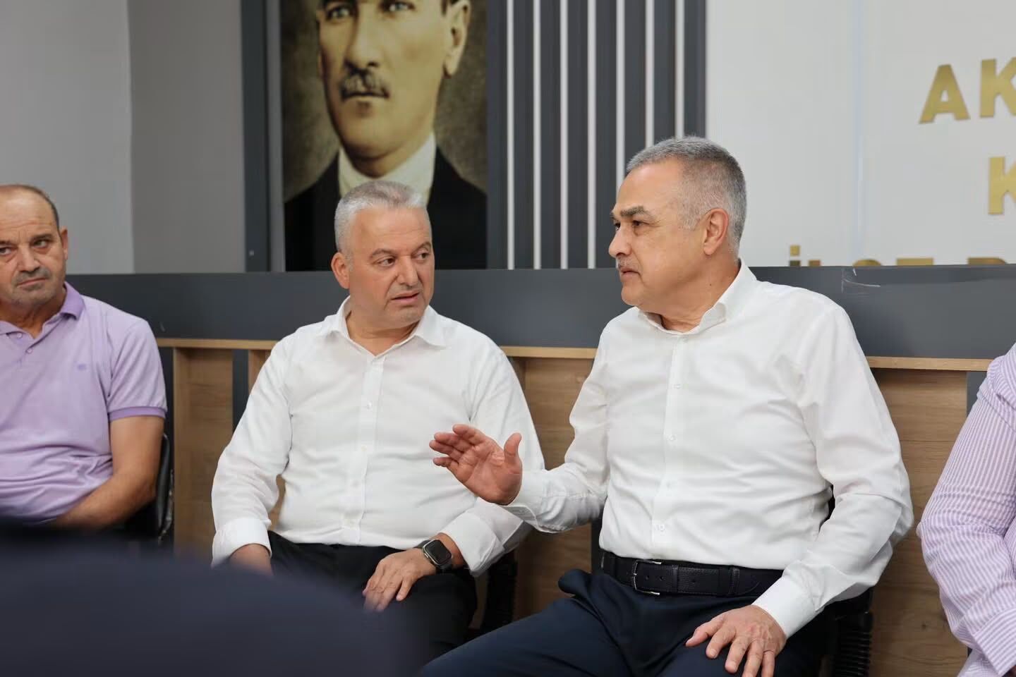 AK Partili Mustafa Savaş’tan yeni Başkan Öztürk’e ziyaret