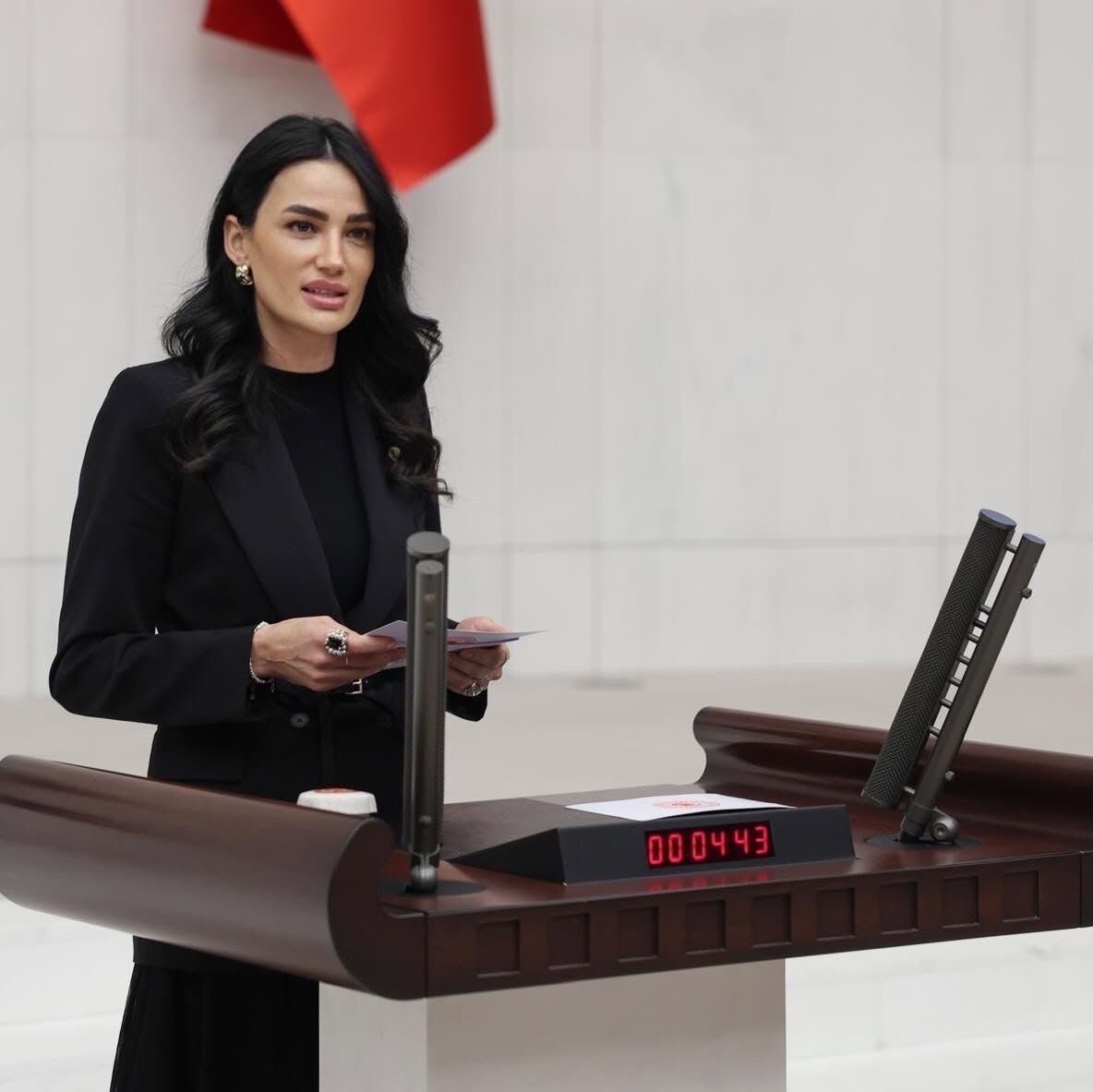 AK Partili Sarıbaş da alçak provokasyonu lanetledi