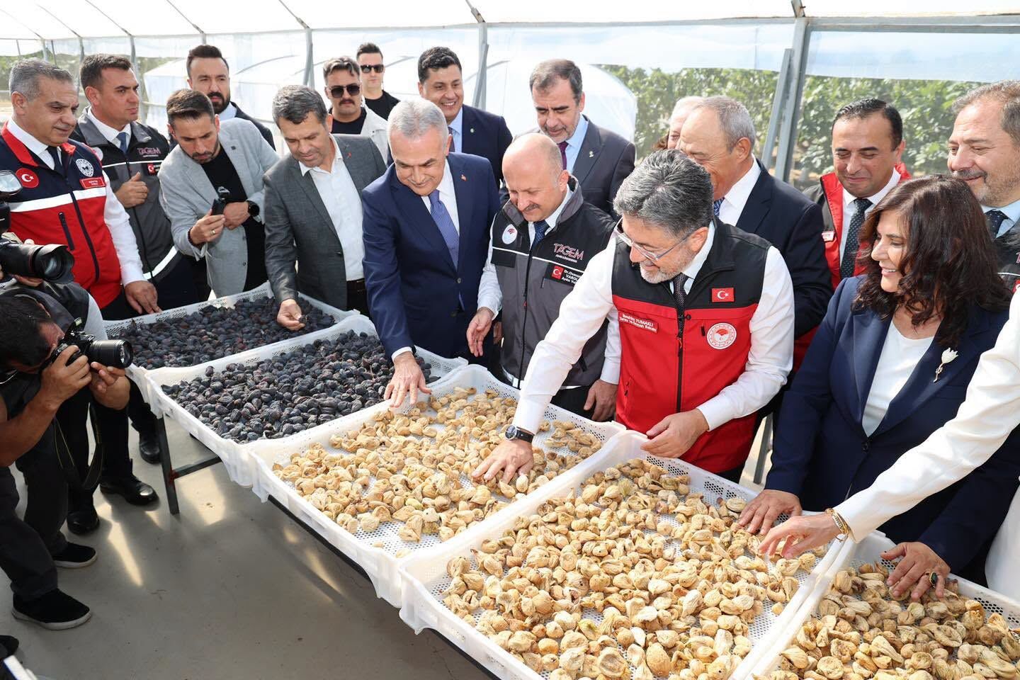 Ak Partili Savaş Bakan Yumaklı’nın Temaslarını Değerlendirdi “Aydın’da Üreticimizin Kazancını Daha Da Artıracağız” (2)