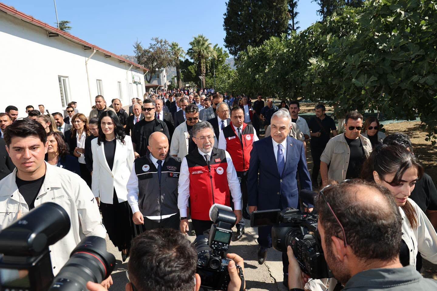 Ak Partili Savaş Bakan Yumaklı’nın Temaslarını Değerlendirdi “Aydın’da Üreticimizin Kazancını Daha Da Artıracağız” (3)