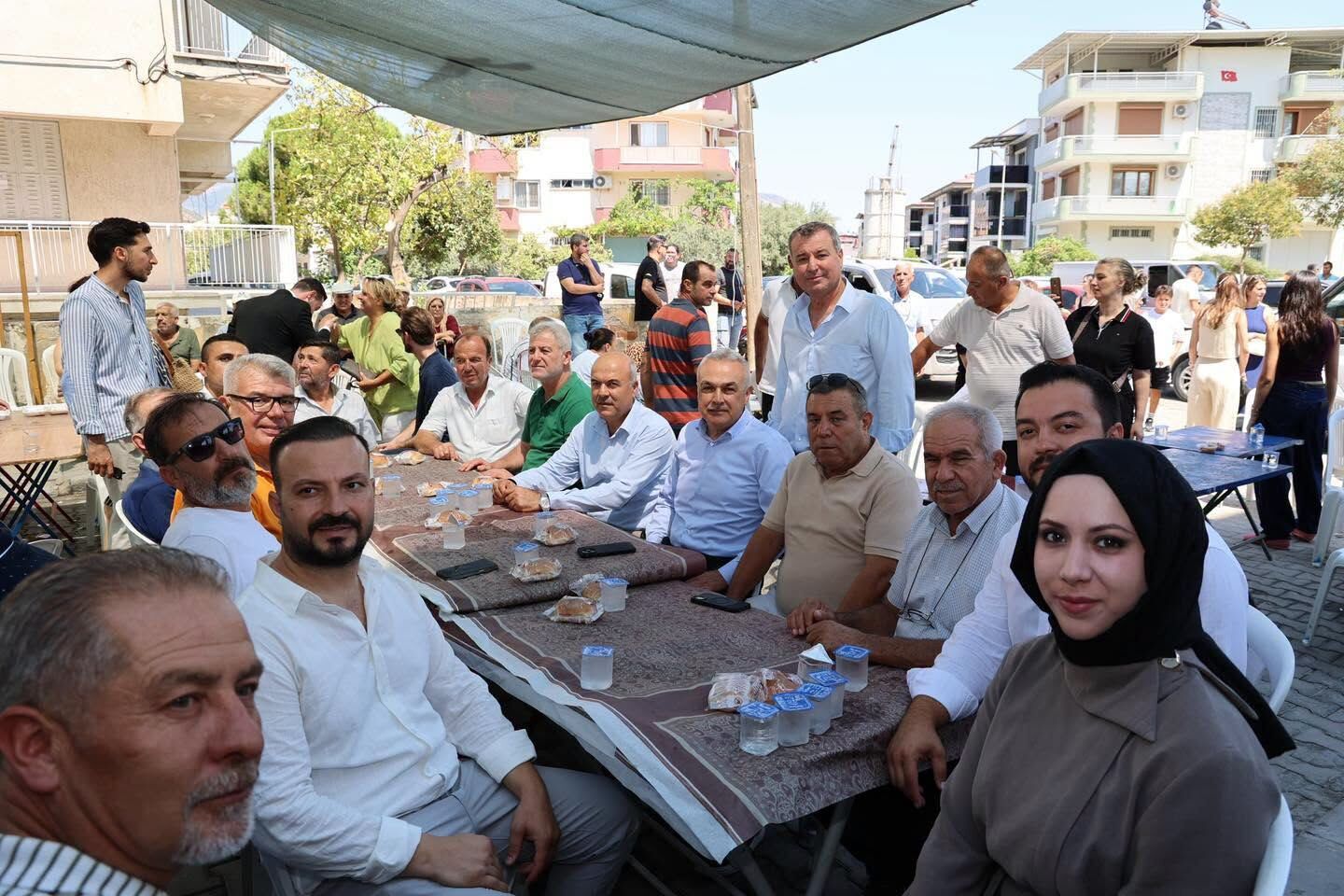 Ak Partili Savaş İki Cihan Saadeti Diliyorum (3)