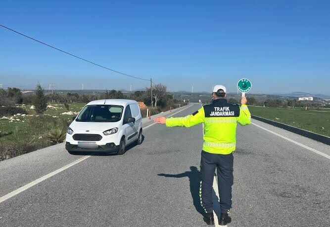Aydın Emniyeti’ni uyardı! Şehir giriş çıkışlarında o evrakları unutanlar yandı
