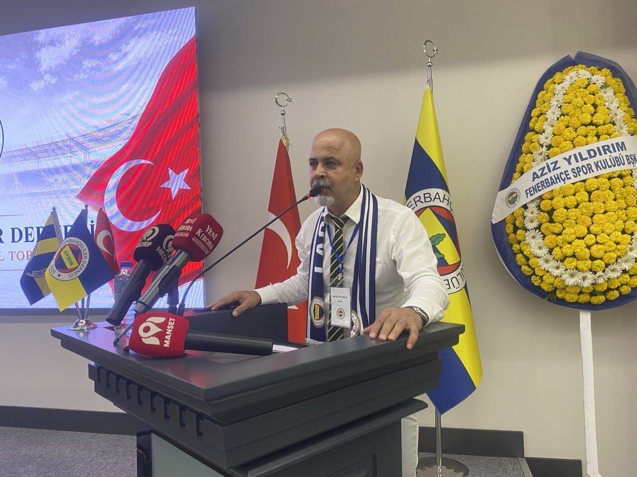 Aydın Fenerbahçeliler Derneği'nde bir dönem bitti: Dincil görevine veda etti