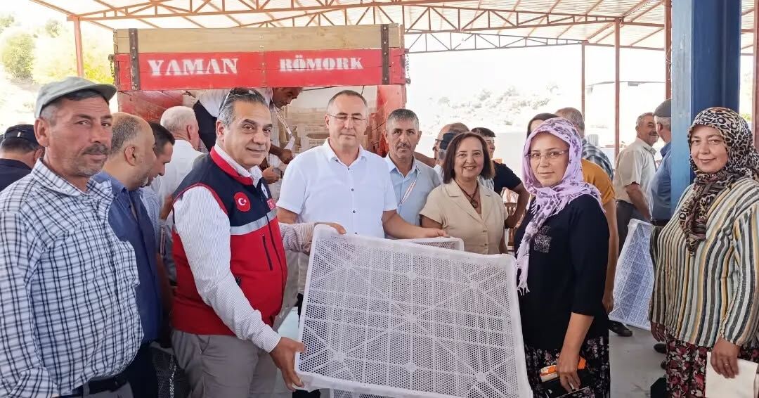 Aydın inciri için eğitim seferberliği: 21 bin kurutma kereveti dağıtıldı