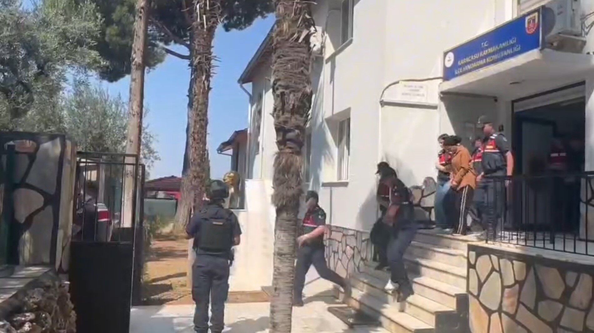 Aydın merkezli 8 ilde operasyon! 255 milyonluk para trafiği tespit edildi
