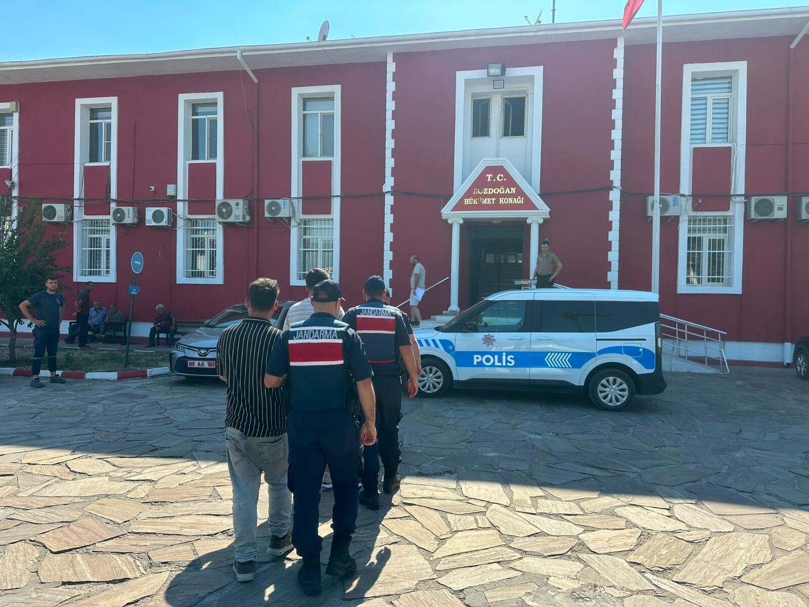 Aydın’da 73 yaşındaki kadına 500 bin liralık altın vurgunu