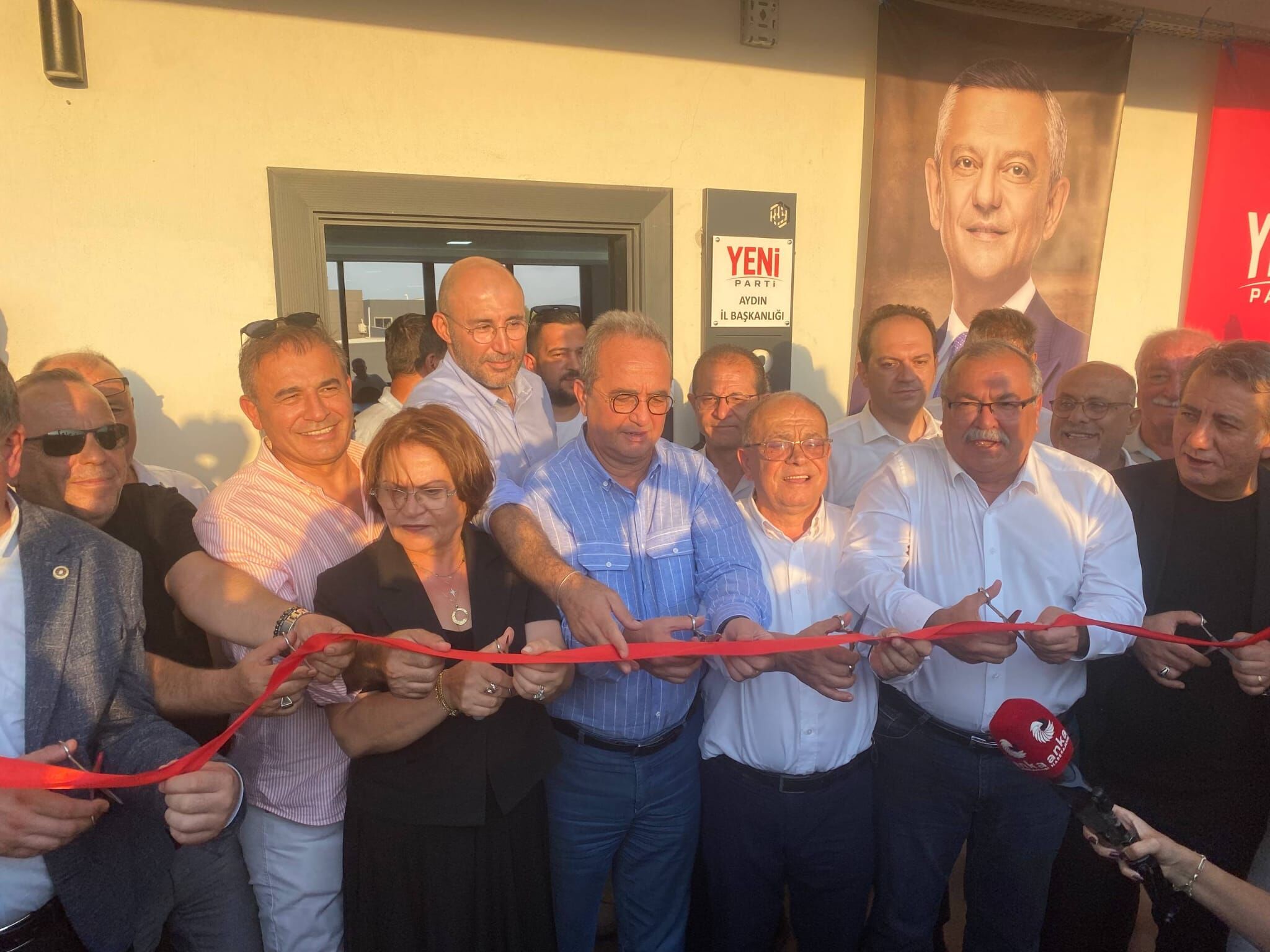 Aydın'da Yeni̇ Parti Dönemi Resmen Başladı! Yeni̇ Parti Aydın İl Başkanlığı Coşkulu Törenle Açıldı (2)