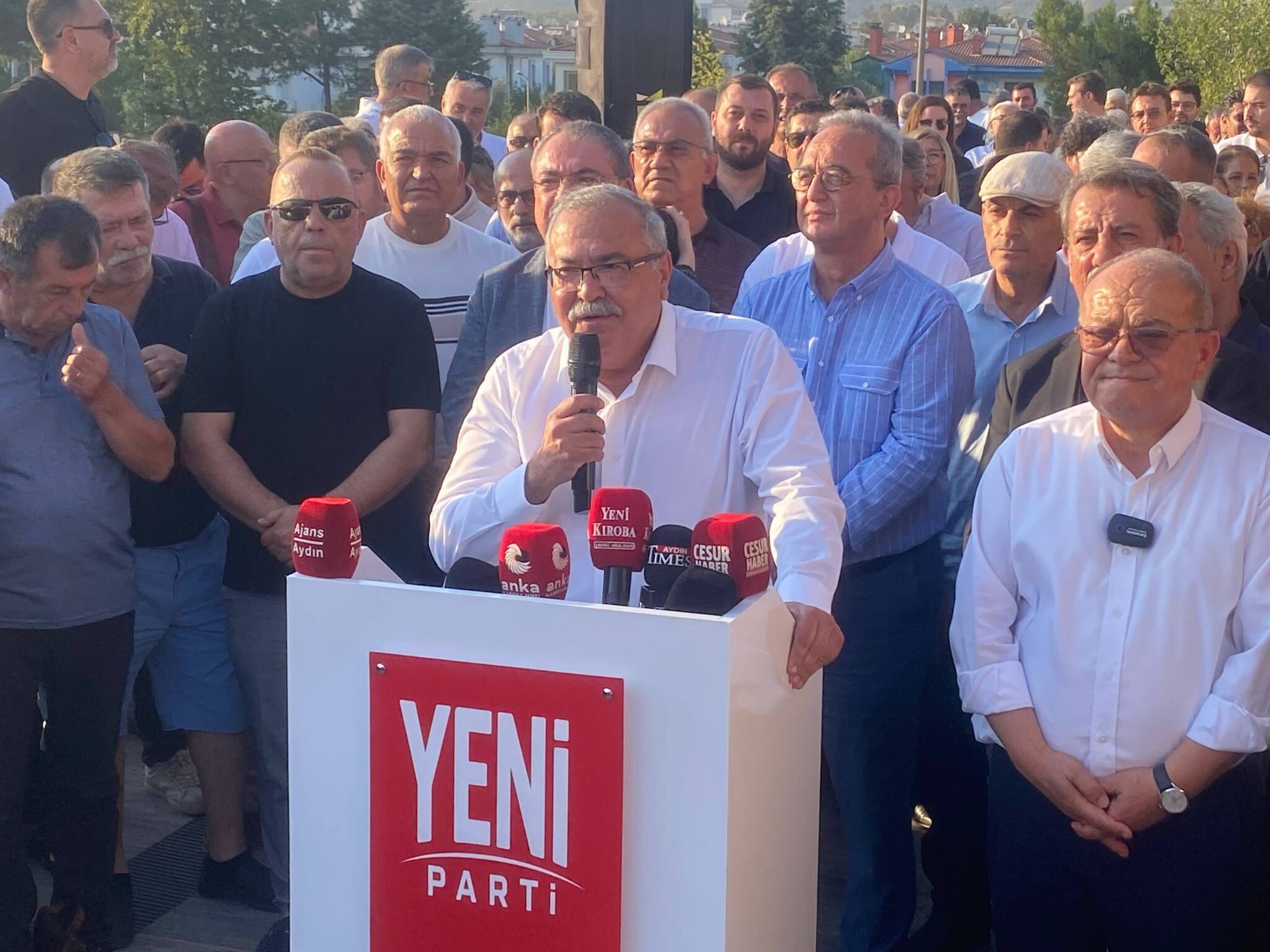 Aydın'da Yeni̇ Parti Dönemi Resmen Başladı! Yeni̇ Parti Aydın İl Başkanlığı Coşkulu Törenle Açıldı (3)