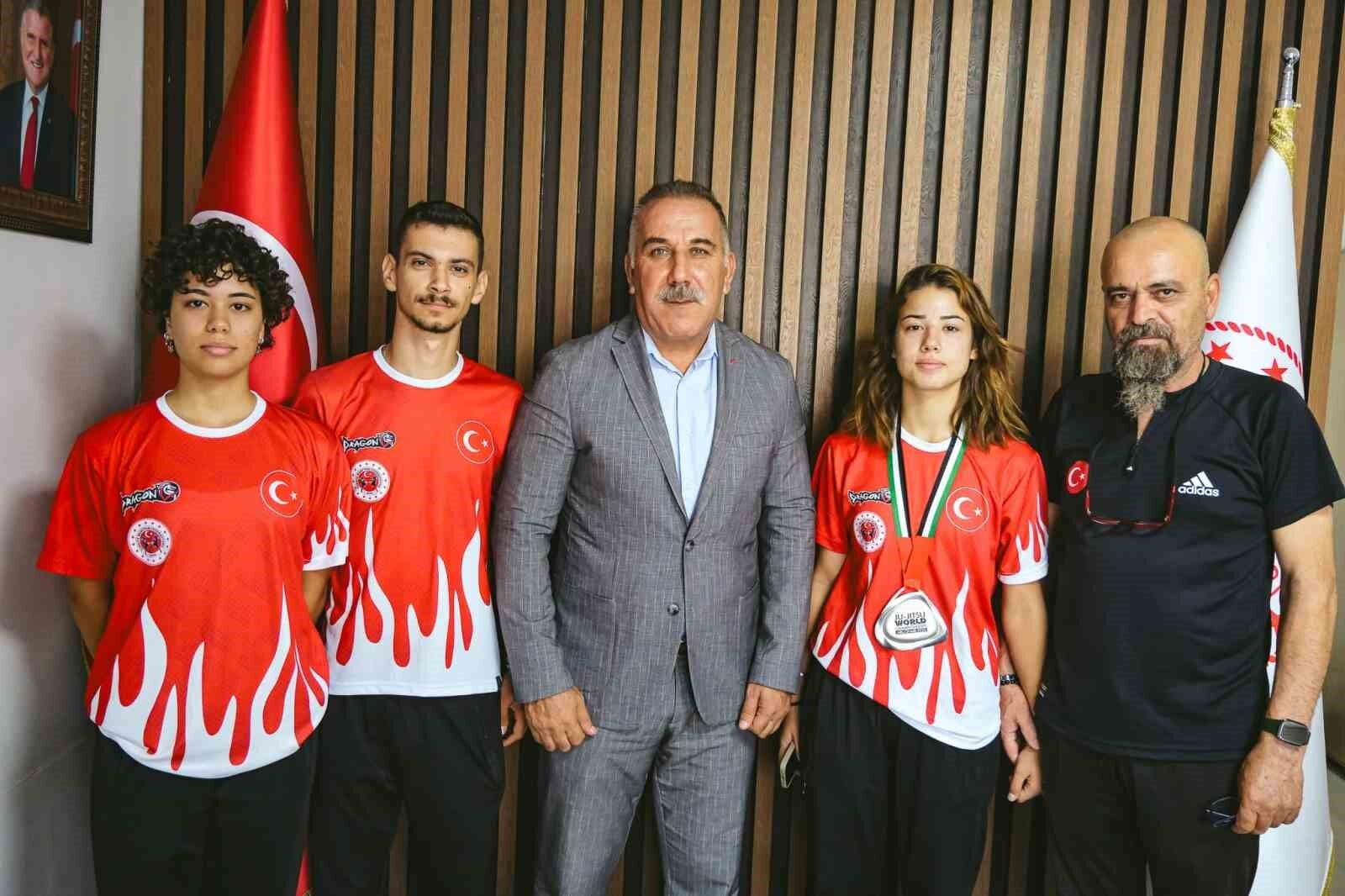 Aydınlı Sude Nas Dünya Ikincisi Oldu (1)